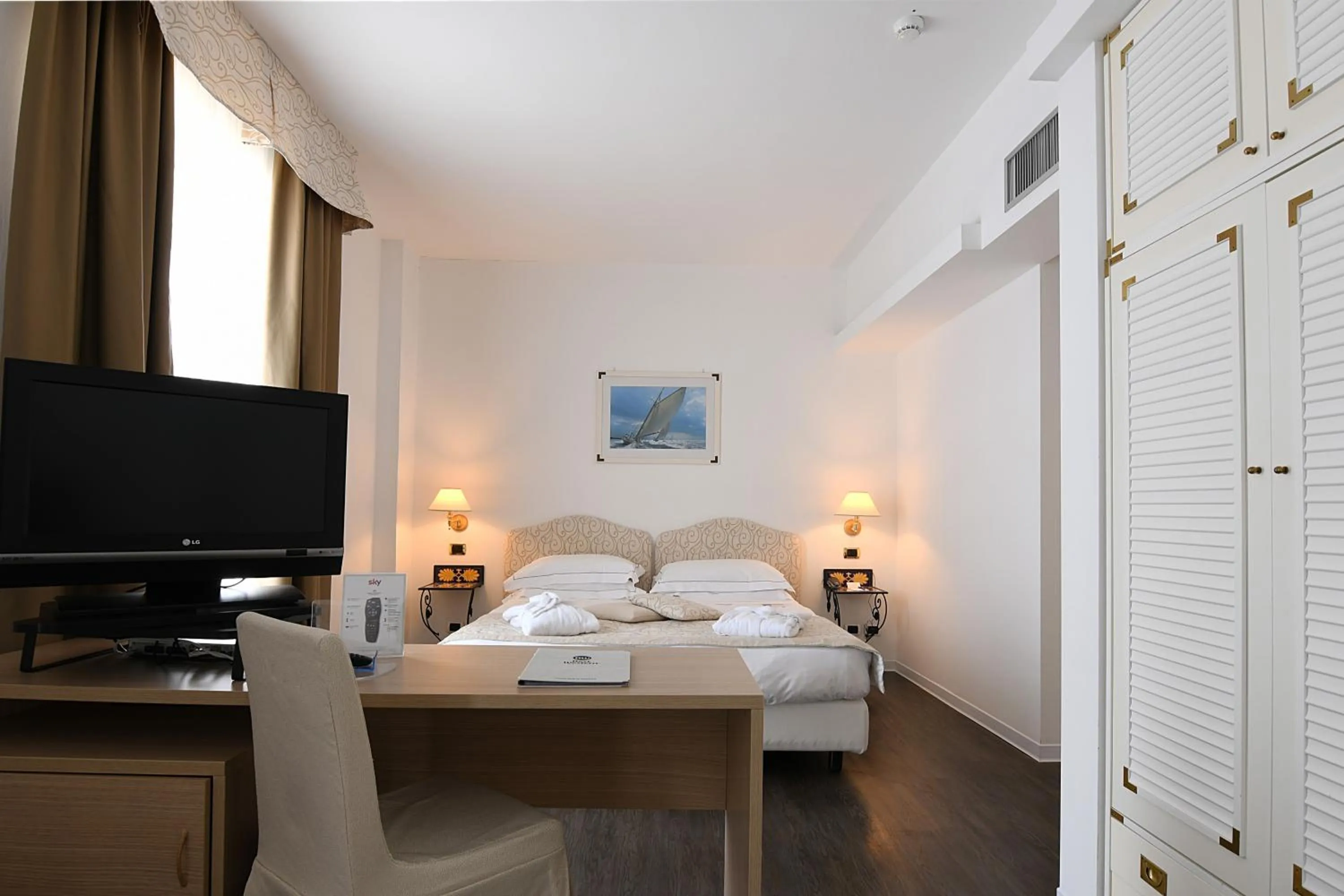 Bedroom, Bed in Best Western Hotel Acqua Novella