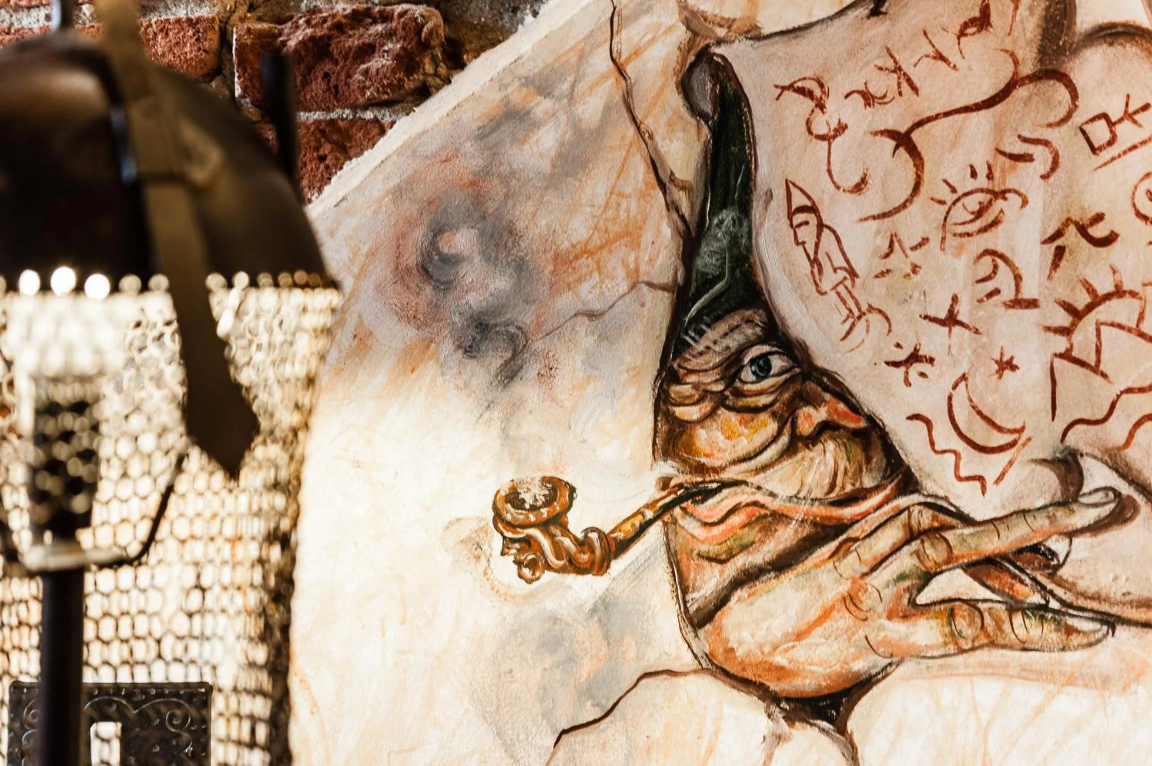 Decorative detail in Corte Dei Folletti