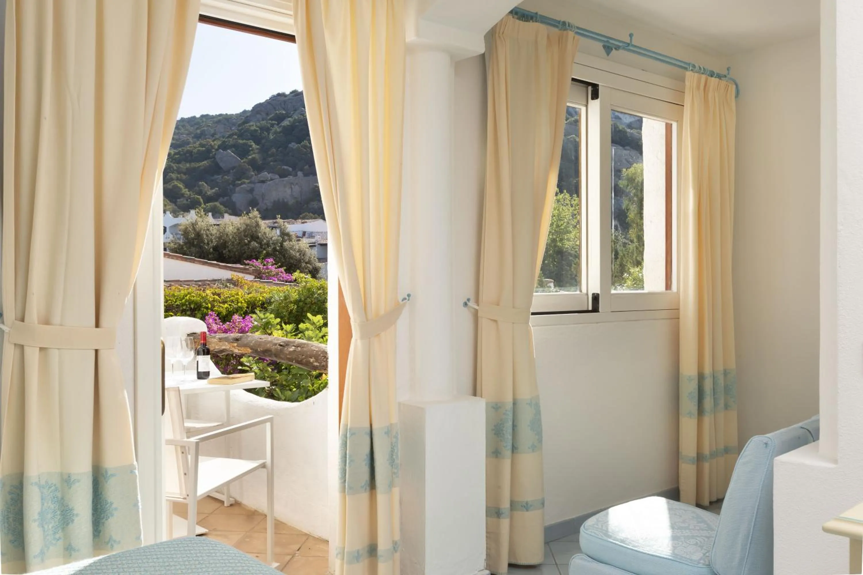 Garden view in Hotel La Bisaccia