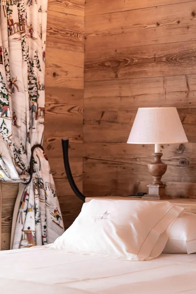 Bed in Auberge de La Maison