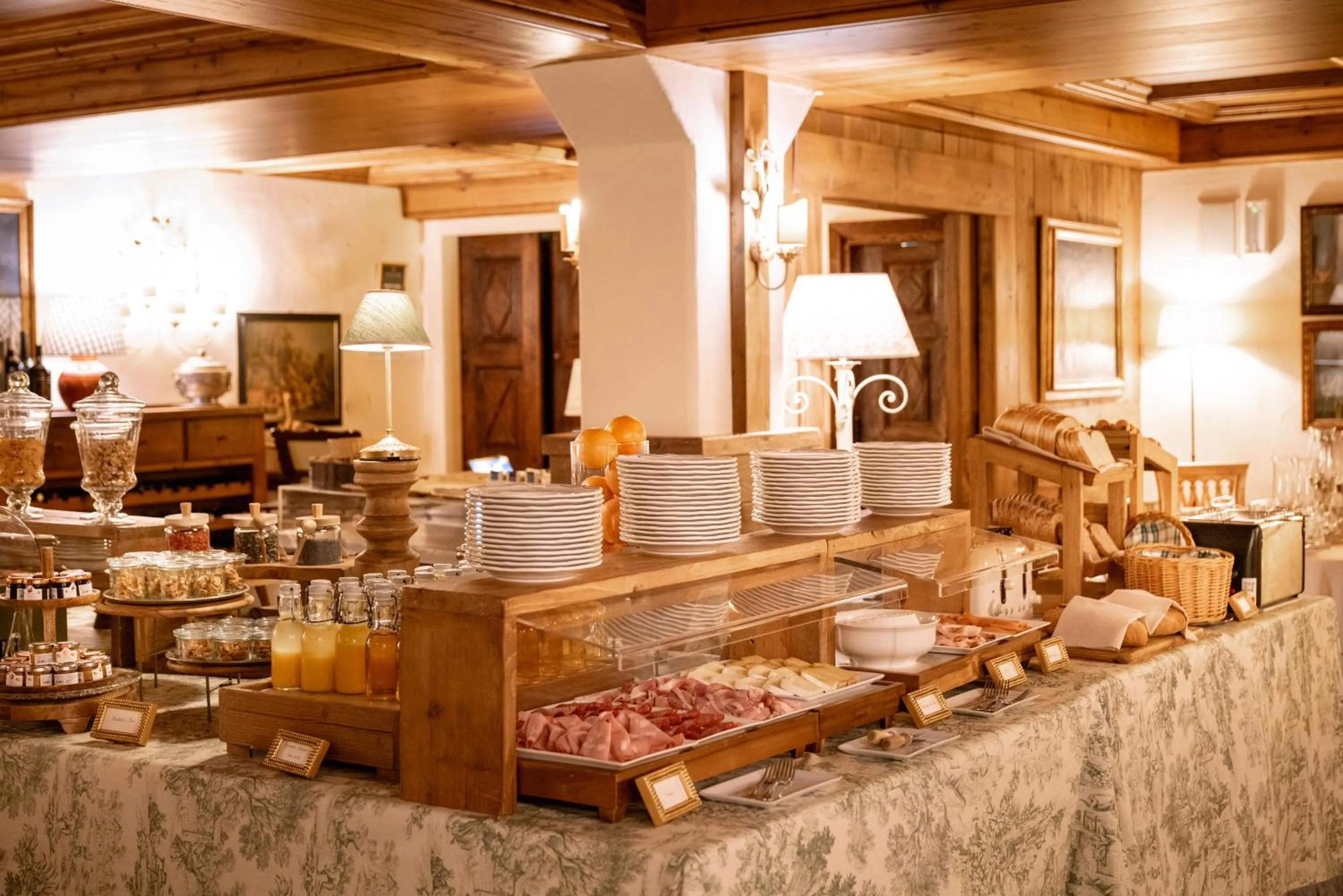 Restaurant/places to eat in Auberge de La Maison