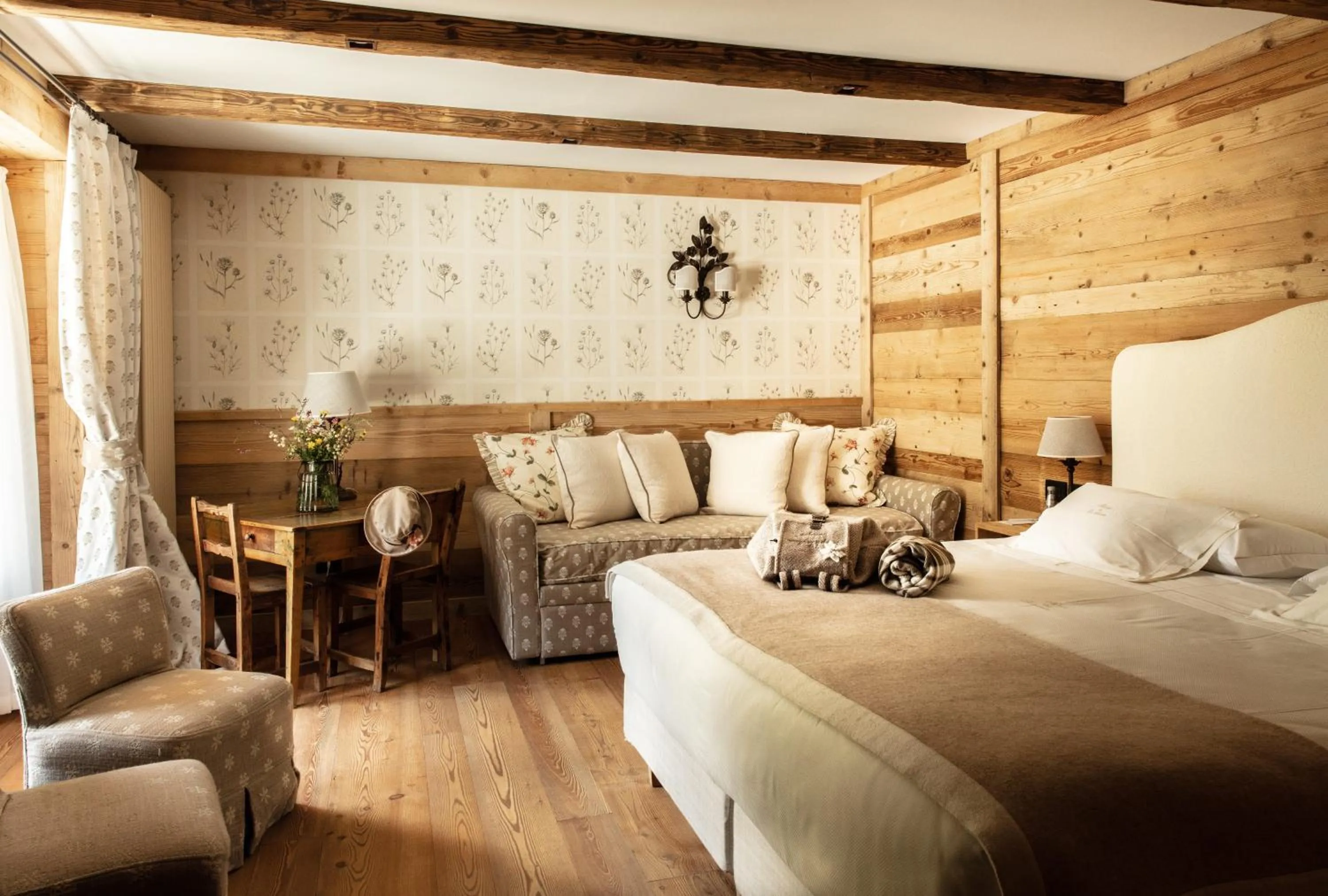 Photo of the whole room, Bed in Auberge de La Maison