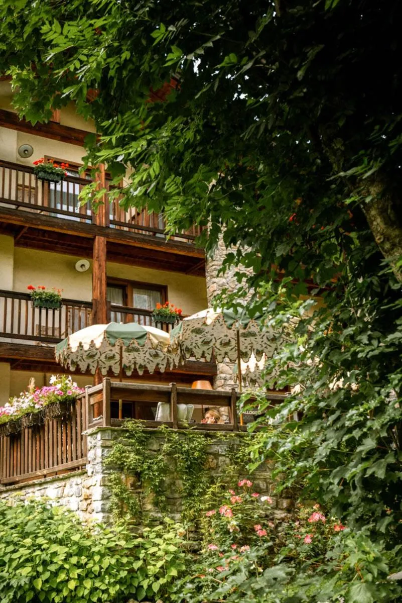 Property building in Auberge de La Maison