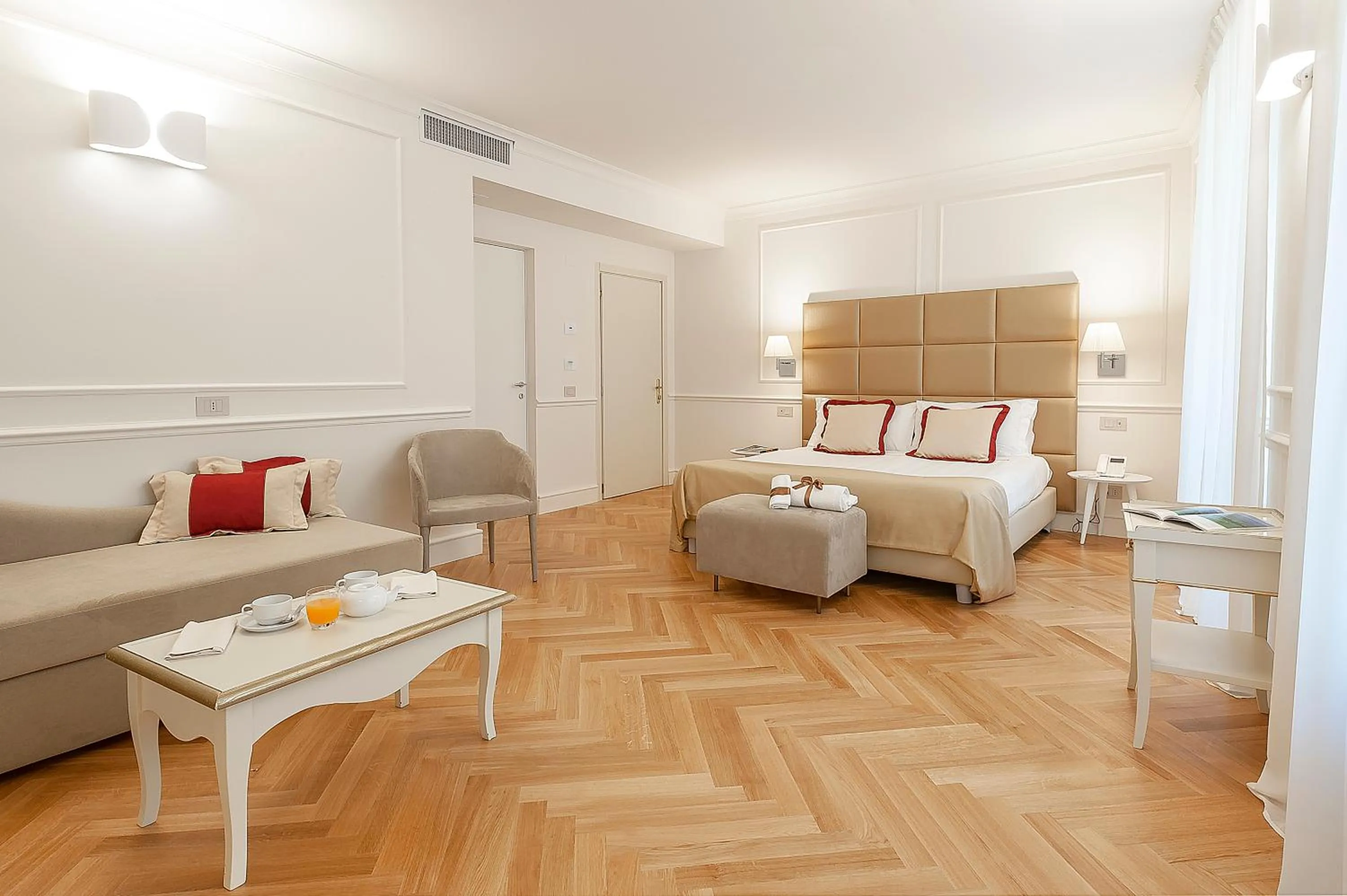 Photo of the whole room, Bed in Dei Priori Boutique Hotel