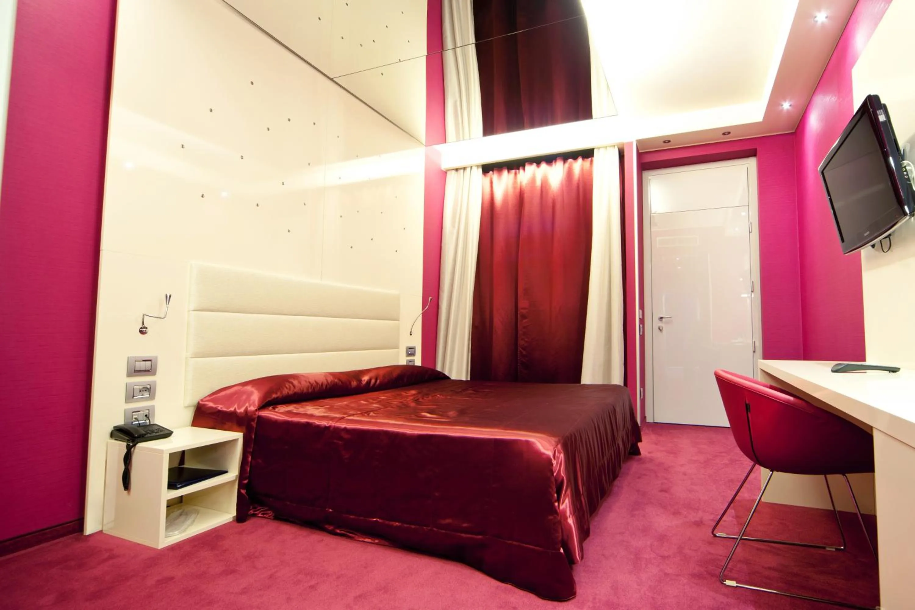 Bedroom, Bed in Albergo Dei Laghi