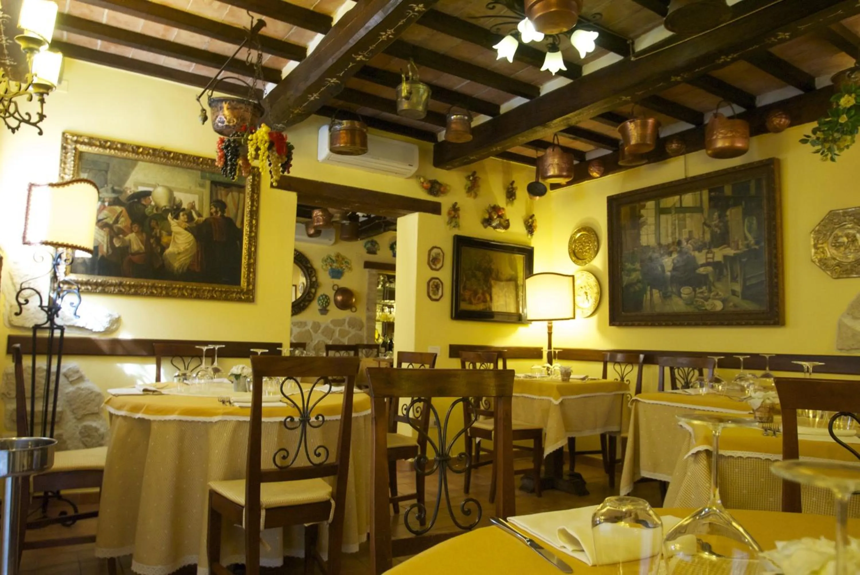 Restaurant/places to eat in Torre Sangiovanni Albergo e Ristorante da Rosary
