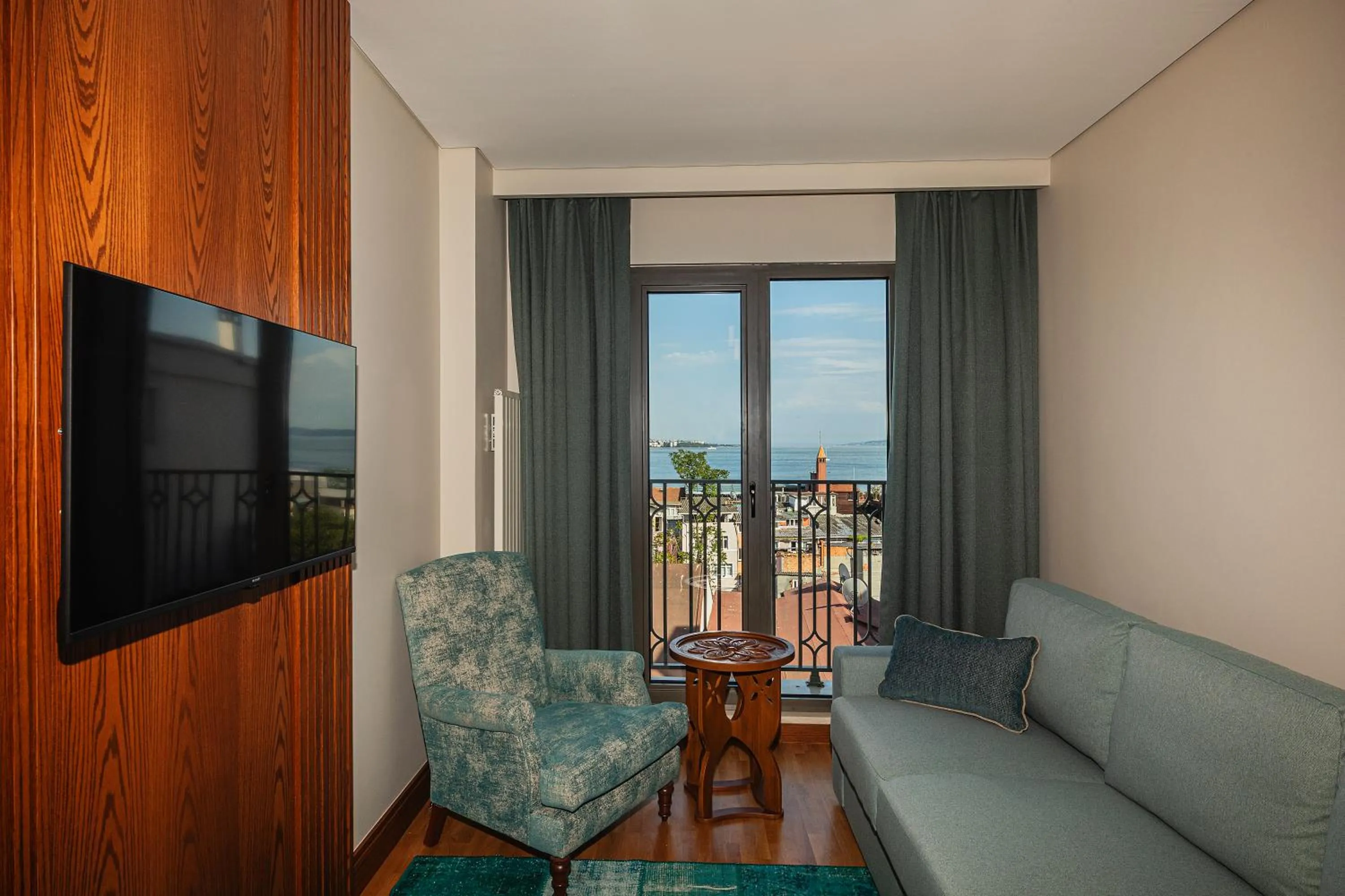 TV and multimedia in Triton Hotel