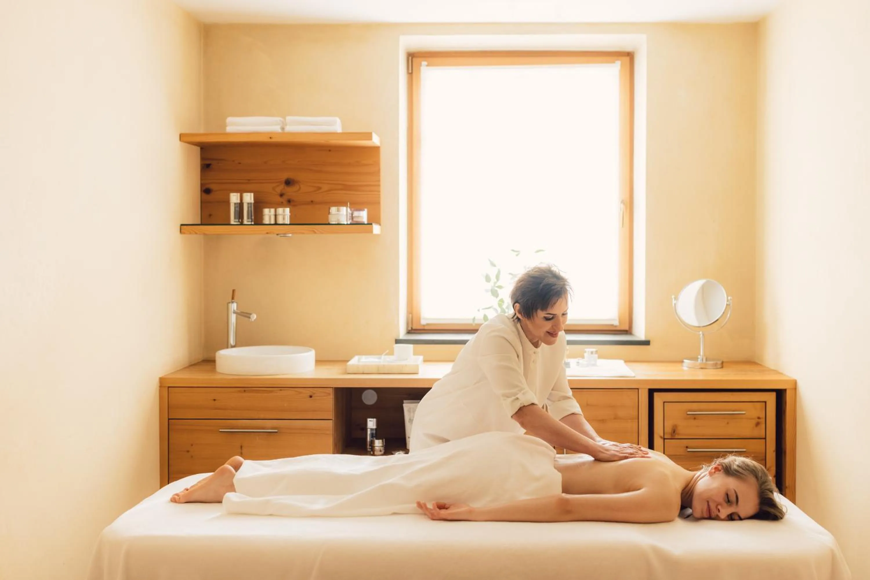 People in Alpenpalace Luxury Hideaway & Spa Retreat