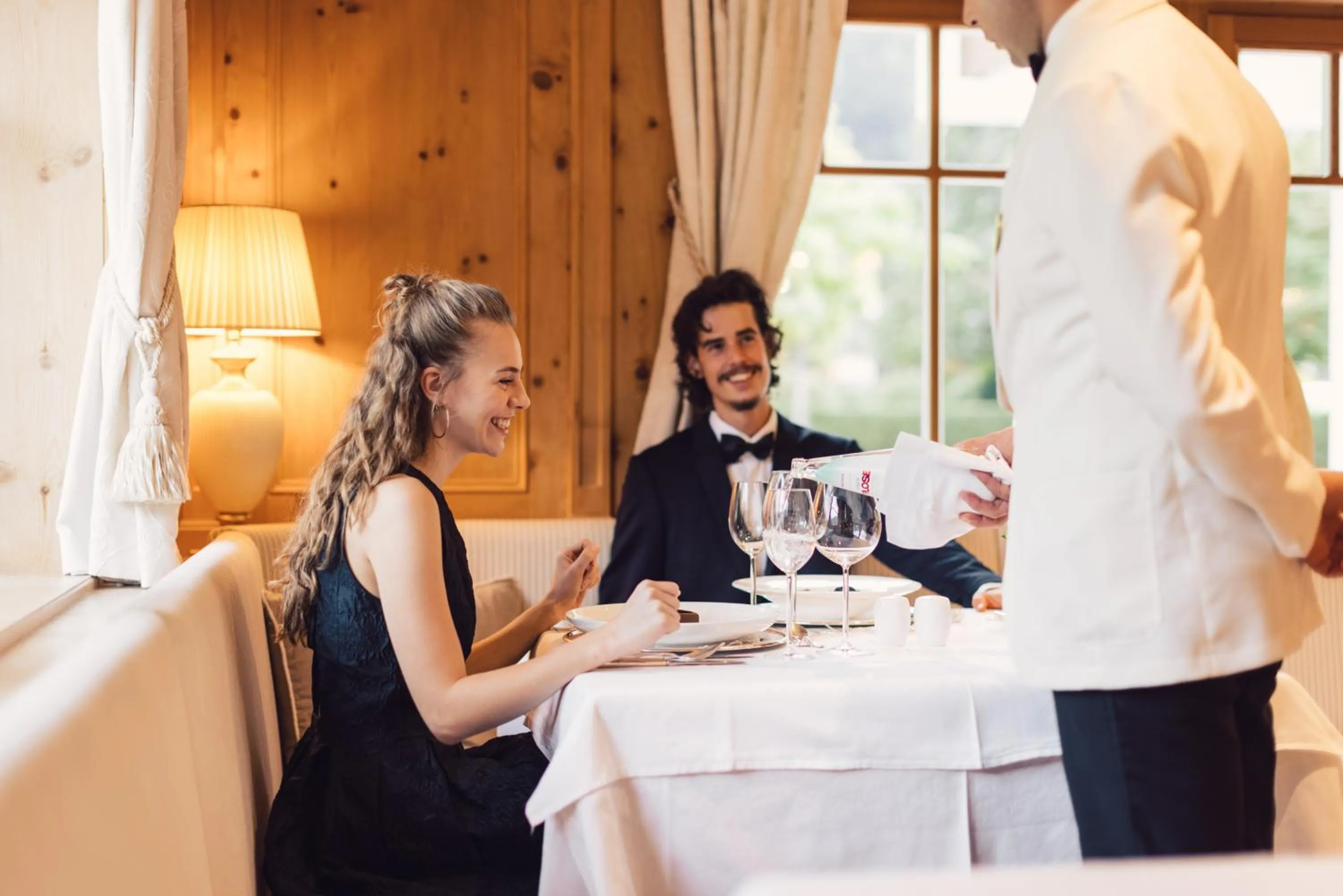 Restaurant/places to eat in Alpenpalace Luxury Hideaway & Spa Retreat