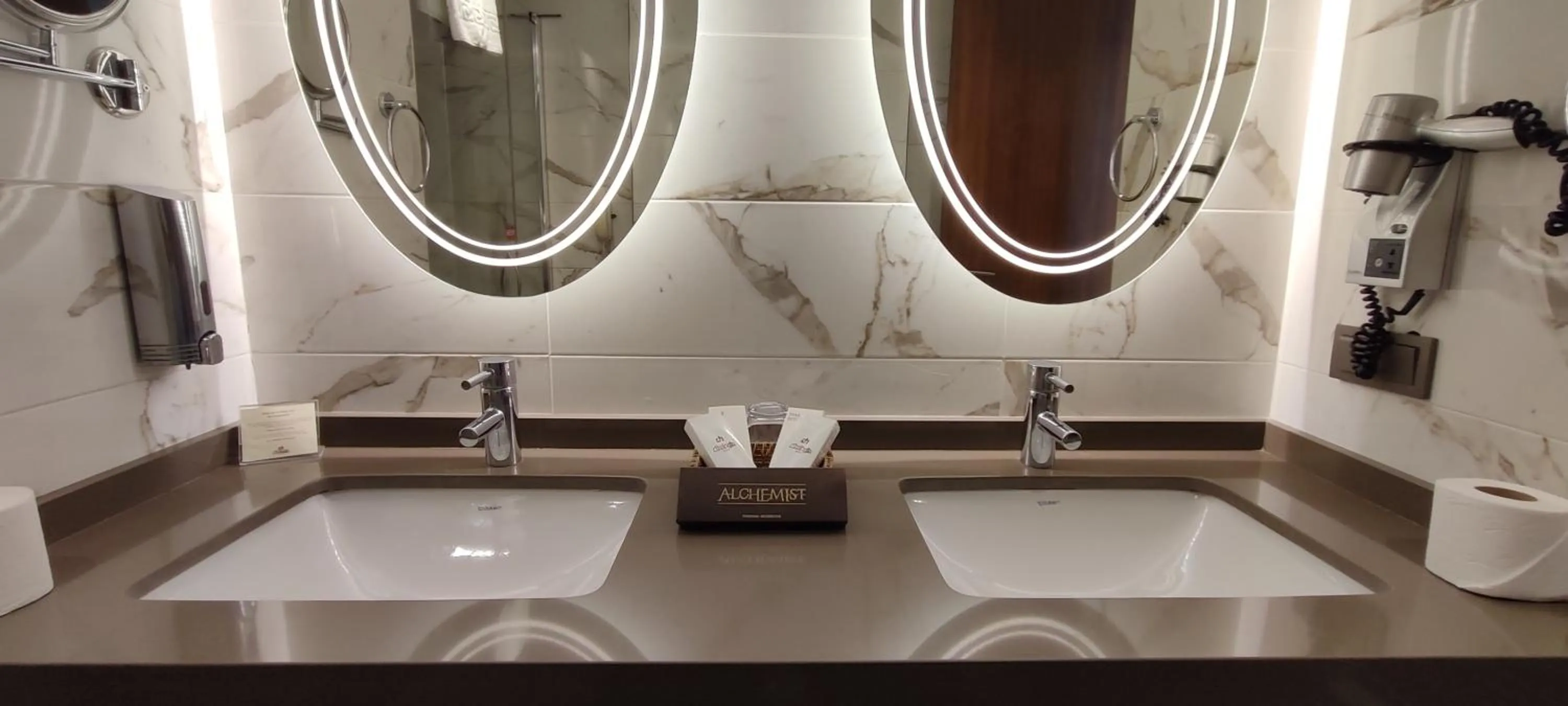 Shower in Cihangir Hotel Bosphorus