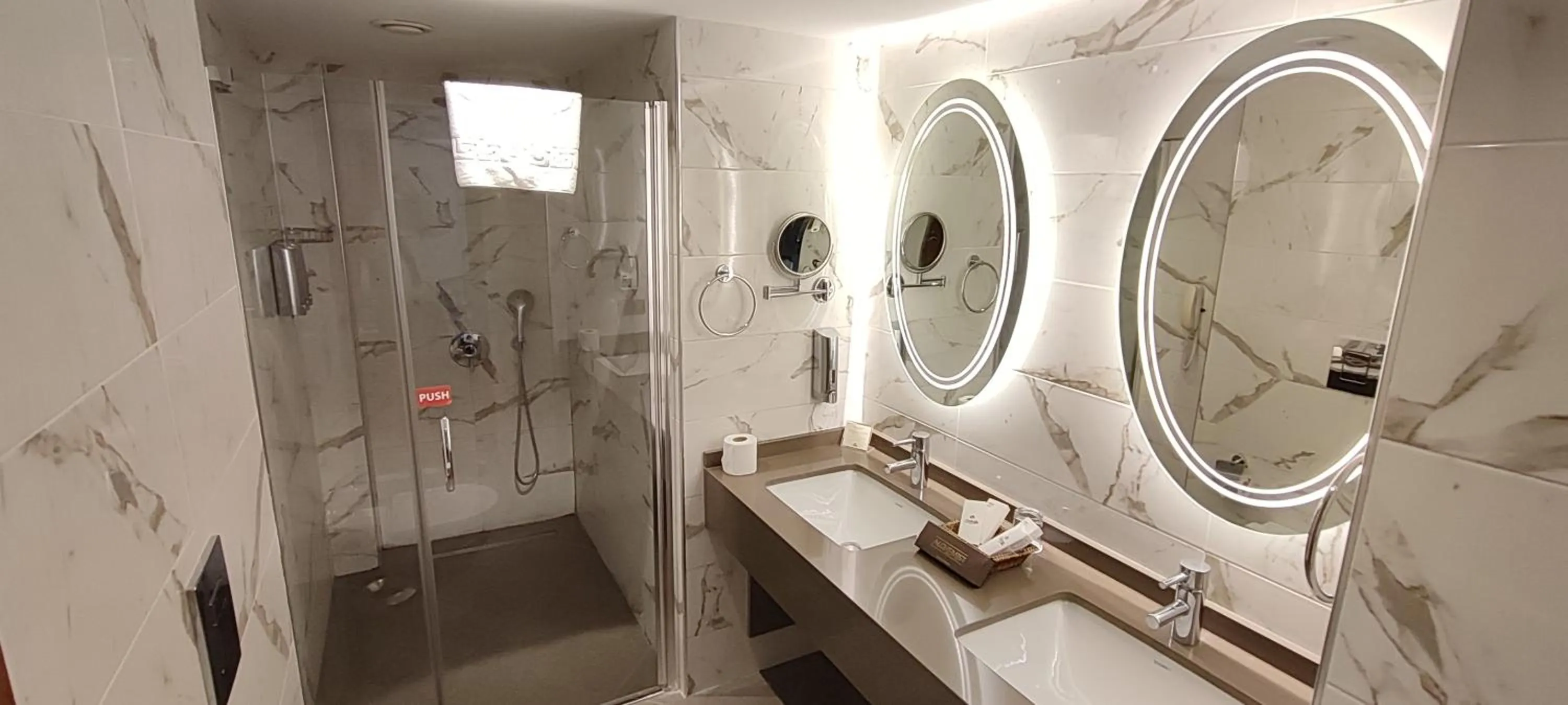 Shower in Cihangir Hotel Bosphorus