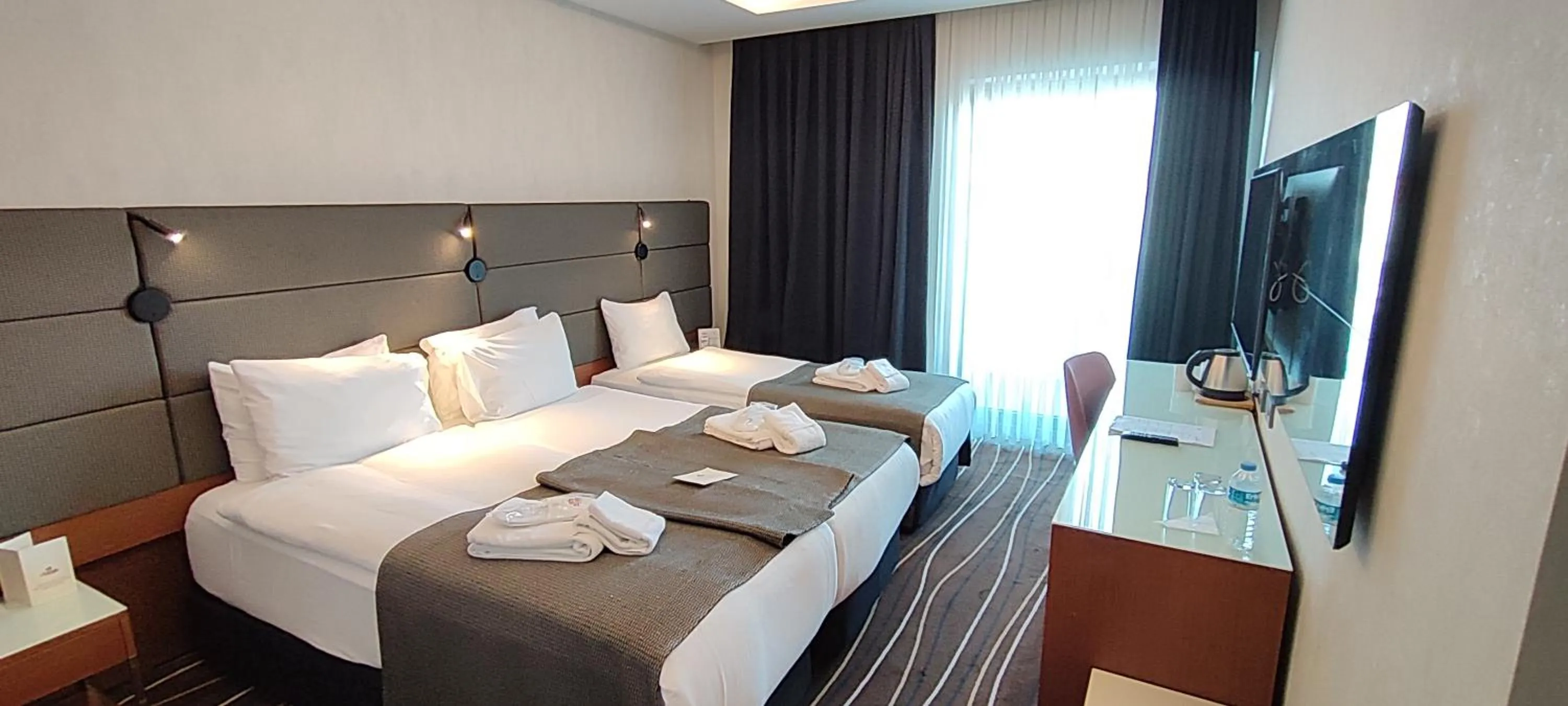 Shower, Bed in Cihangir Hotel Bosphorus
