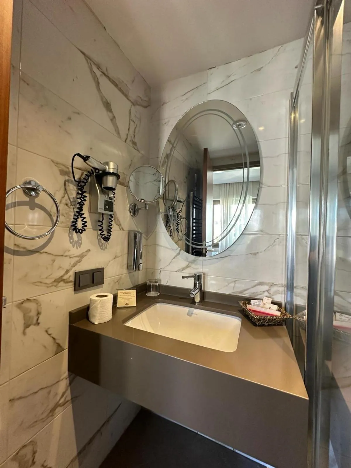 Shower in Cihangir Hotel Bosphorus