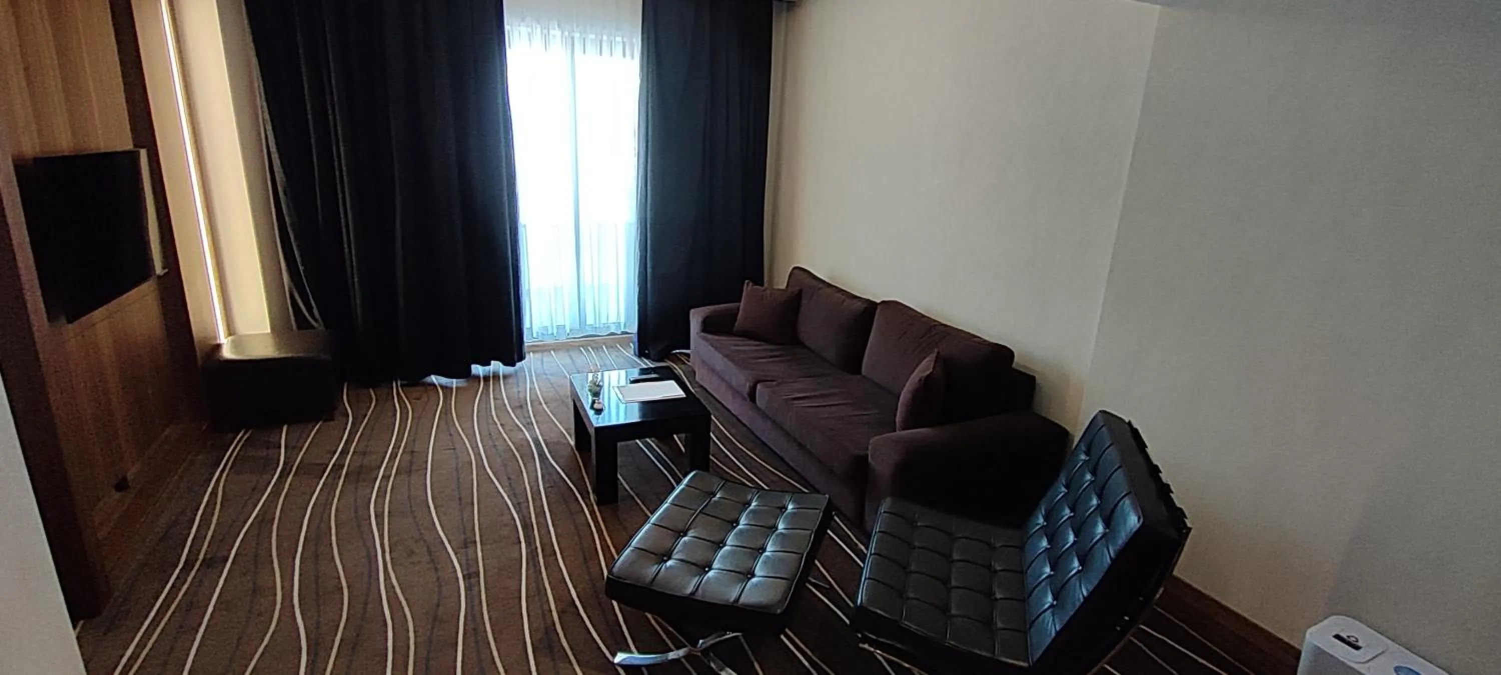 Communal lounge/ TV room in Cihangir Hotel Bosphorus
