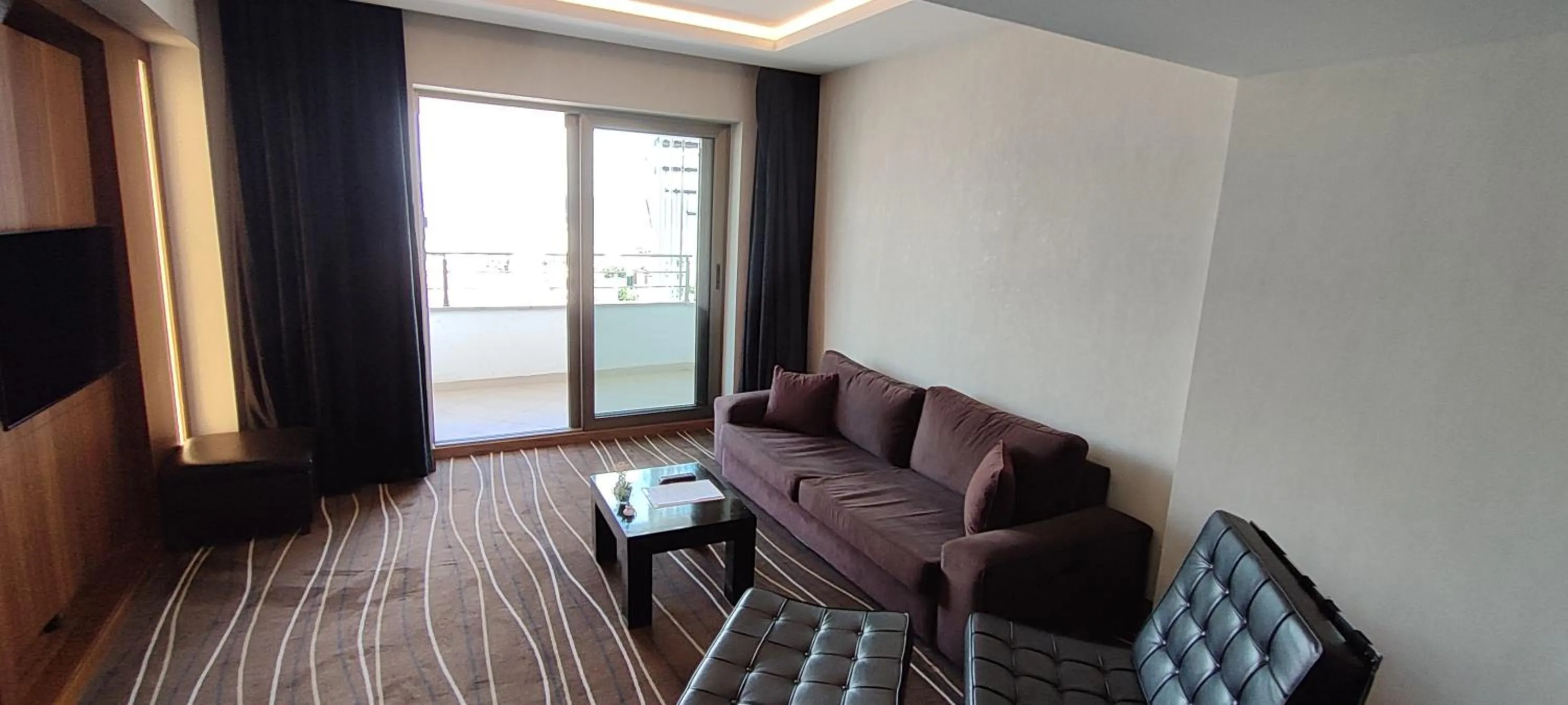 Communal lounge/ TV room in Cihangir Hotel Bosphorus