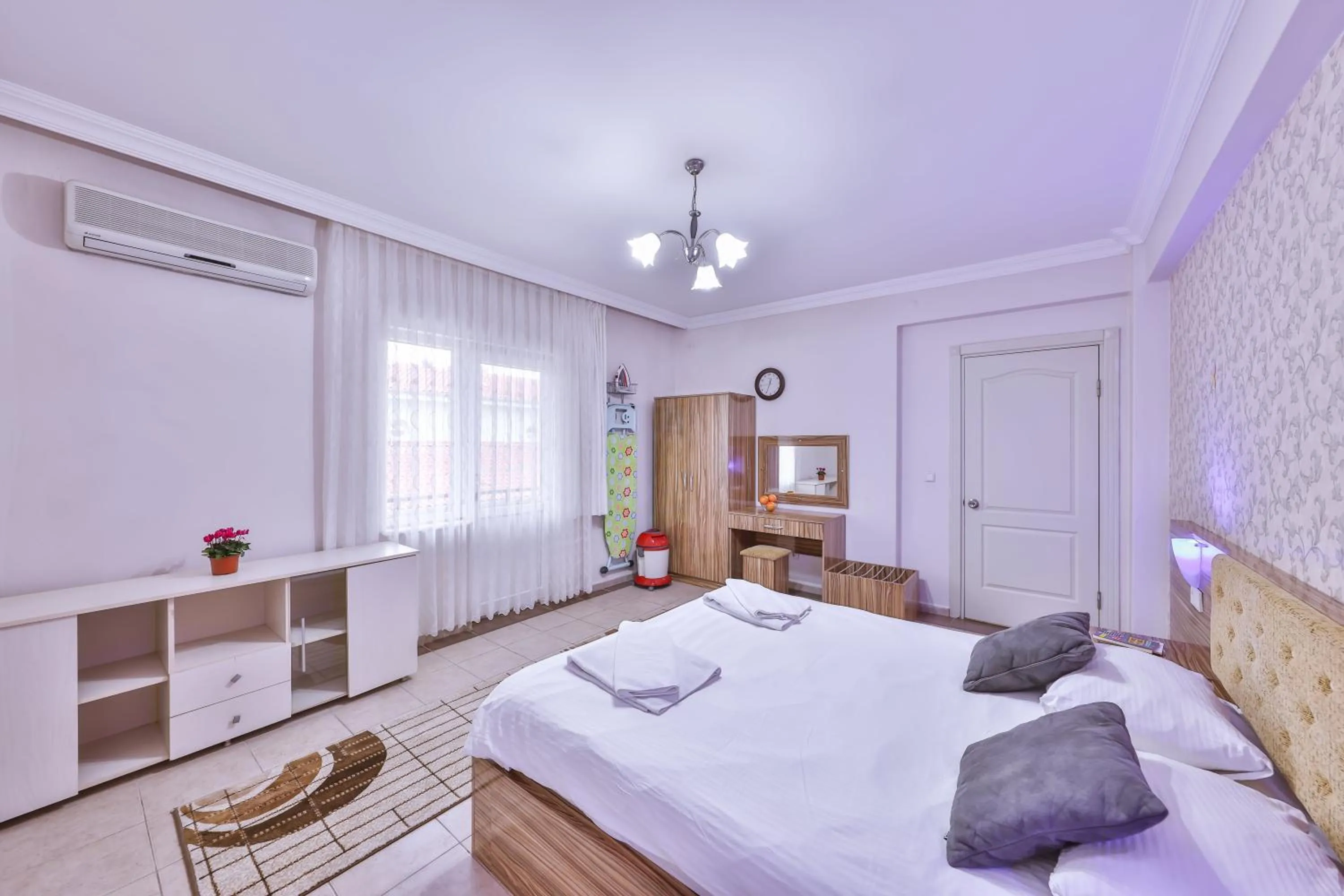 Bed in Afyon Dundar Thermal Villa