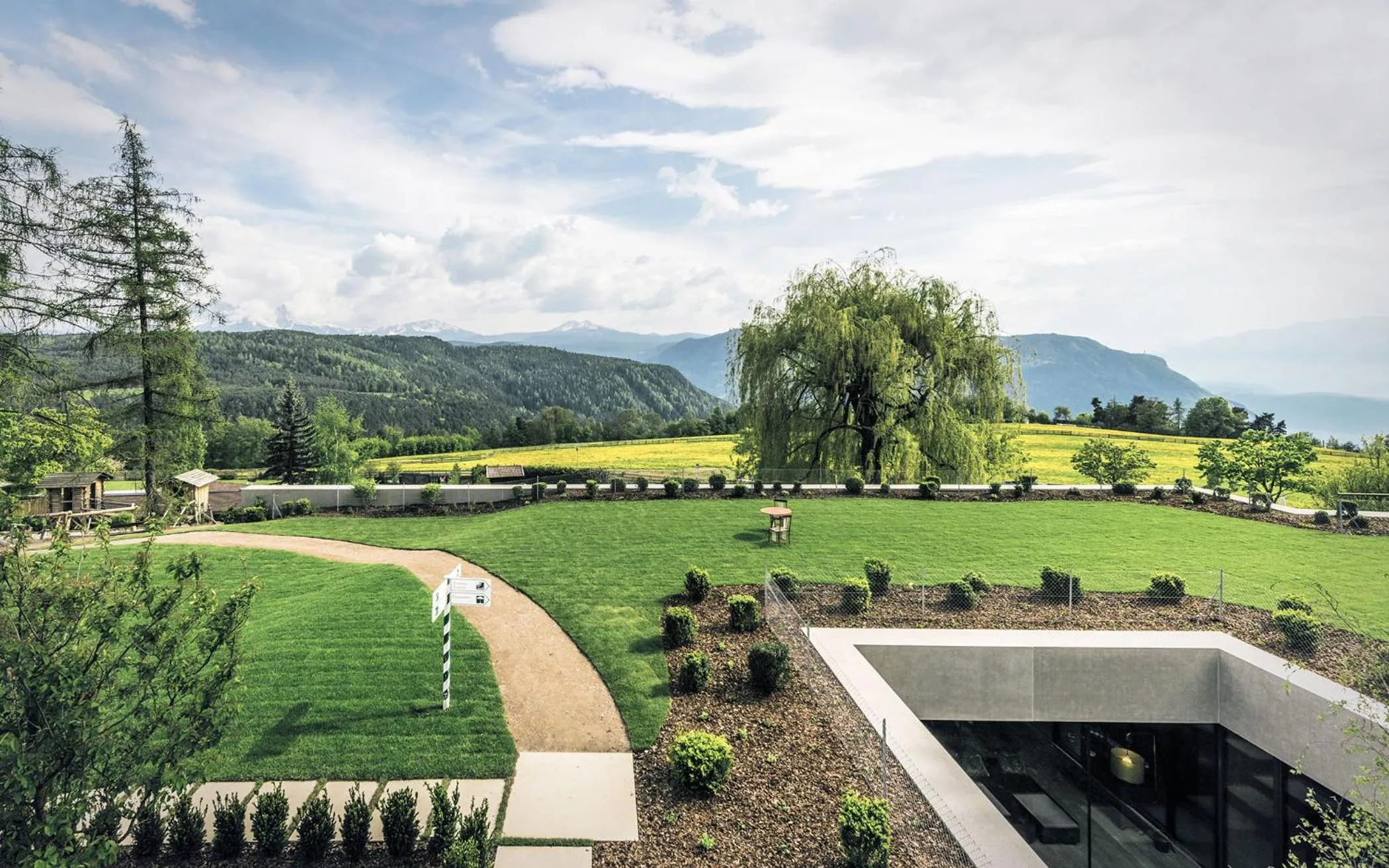 Spring in Parkhotel Holzner