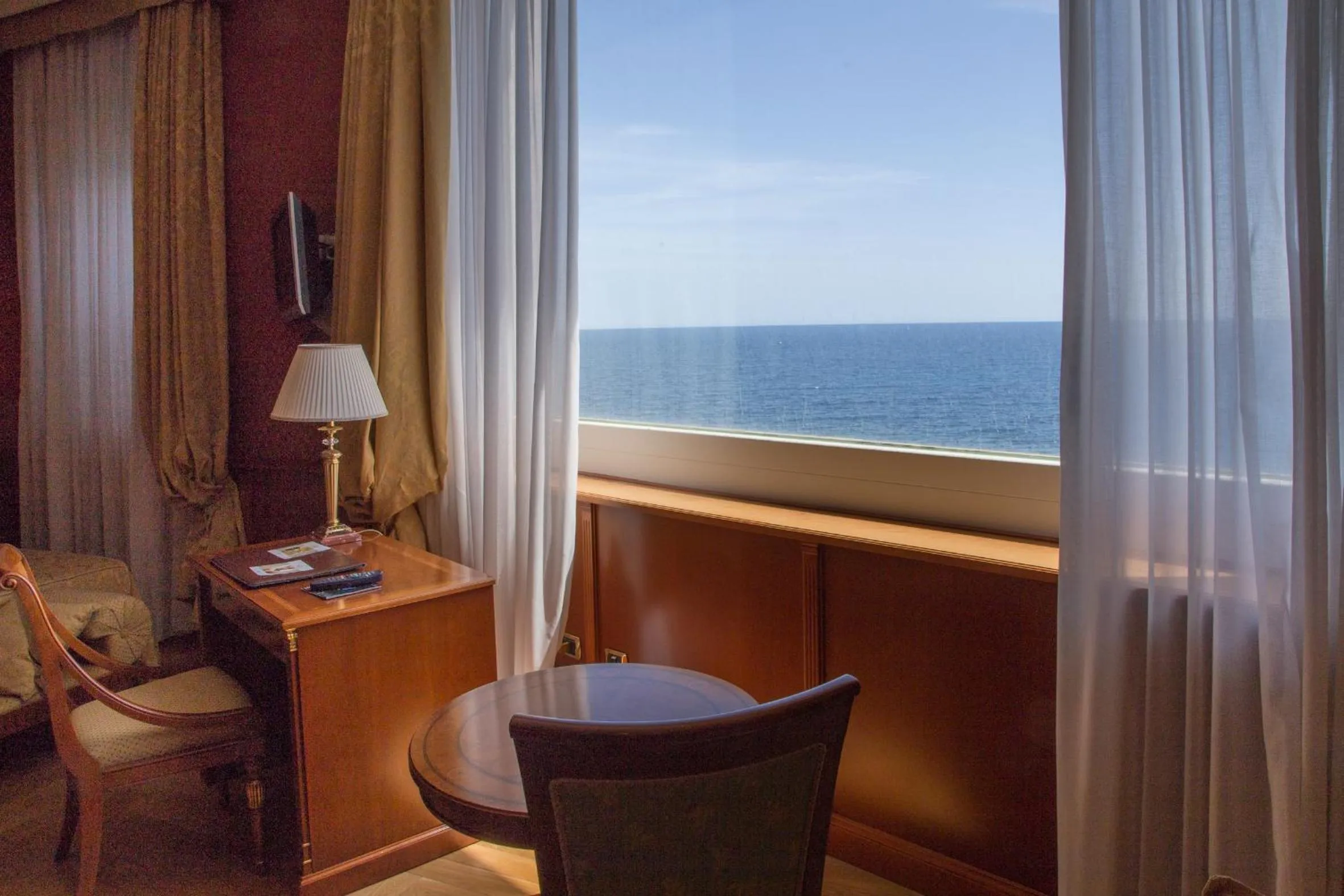 Day in Livingston Hotel