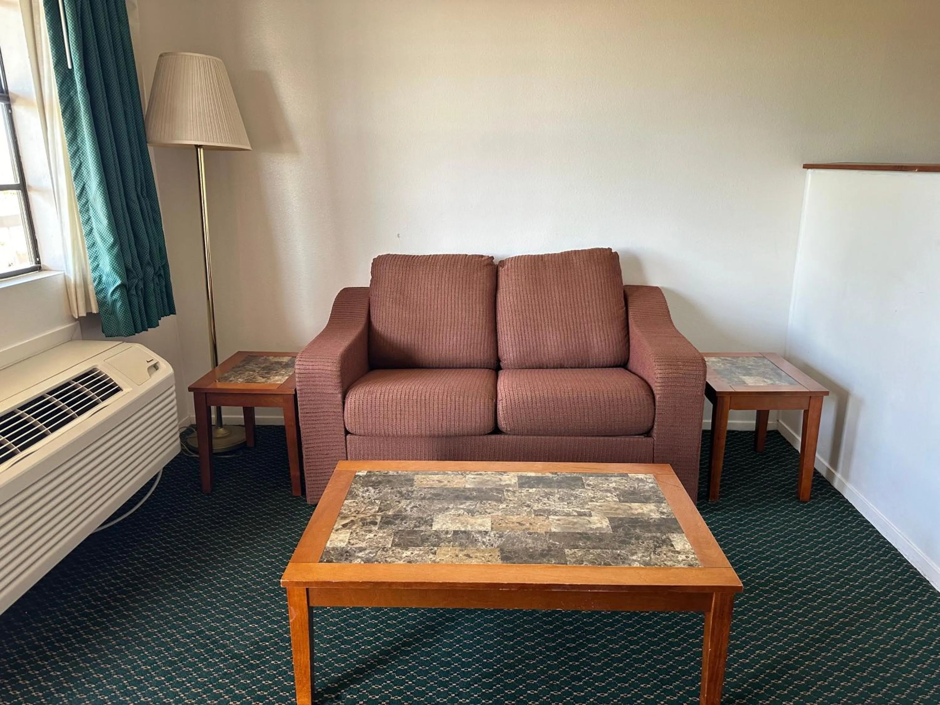 Windcrest Inn and Suites