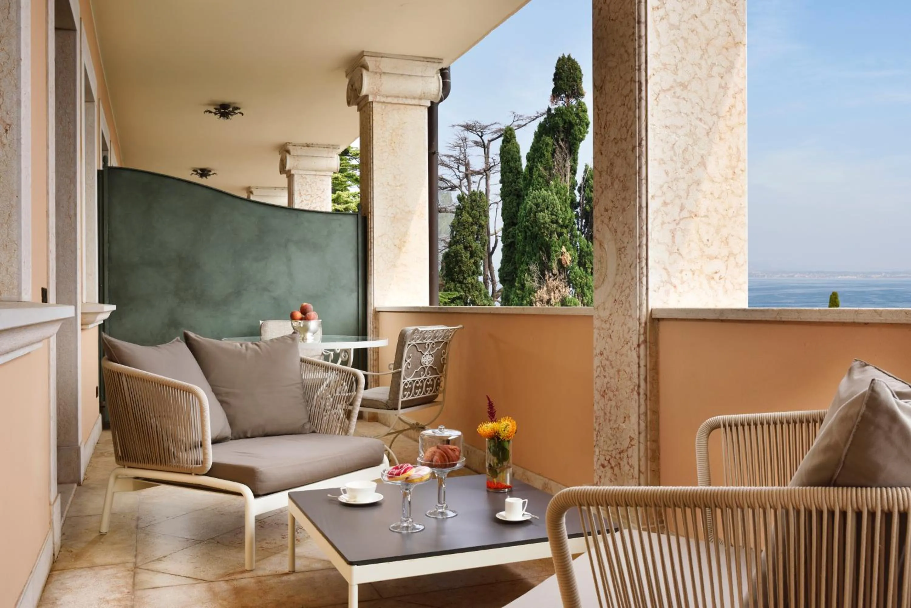 Balcony/Terrace in Villa Cortine Palace Relais Chateaux