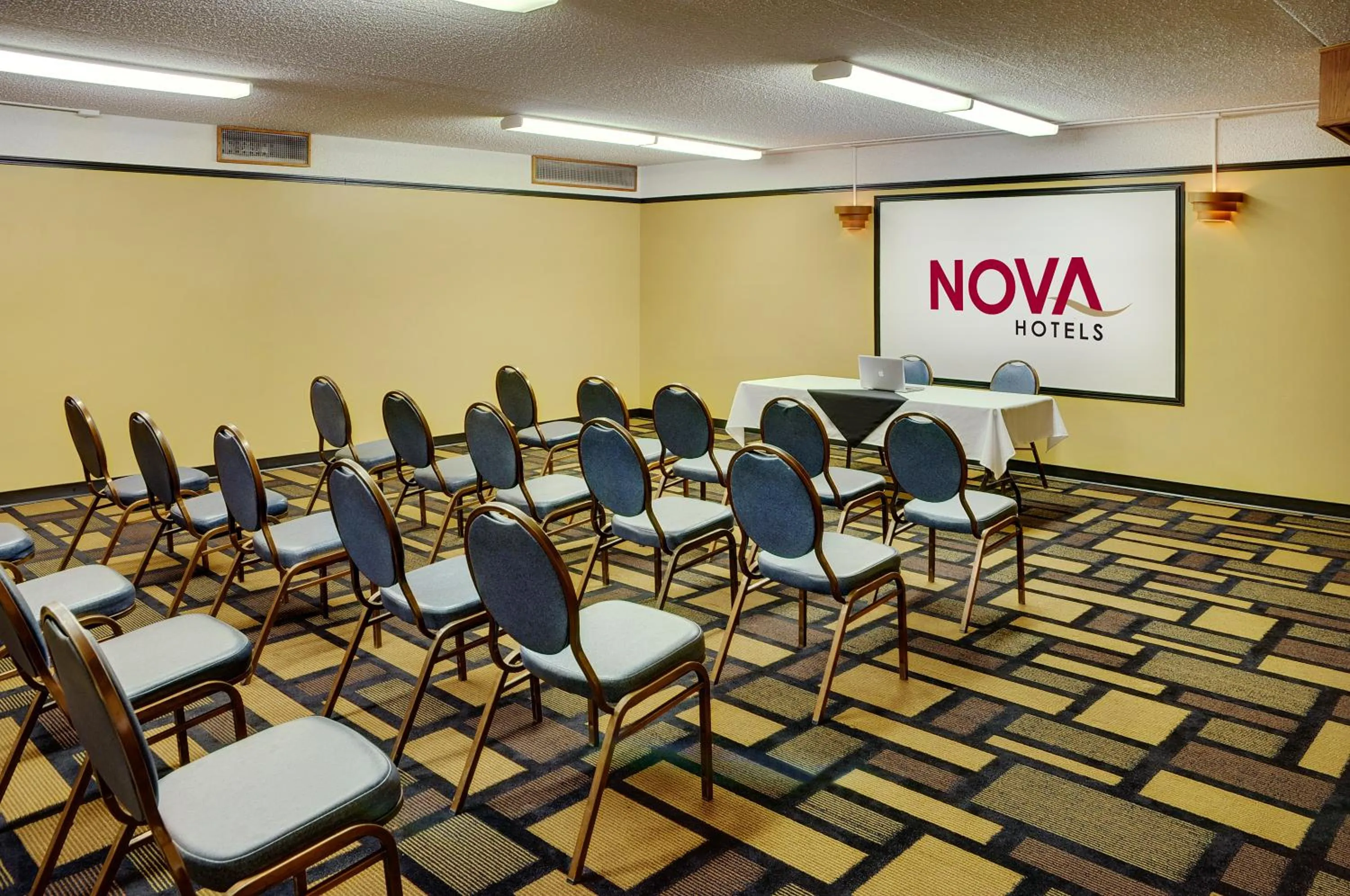 Business facilities in Kindersley Inn