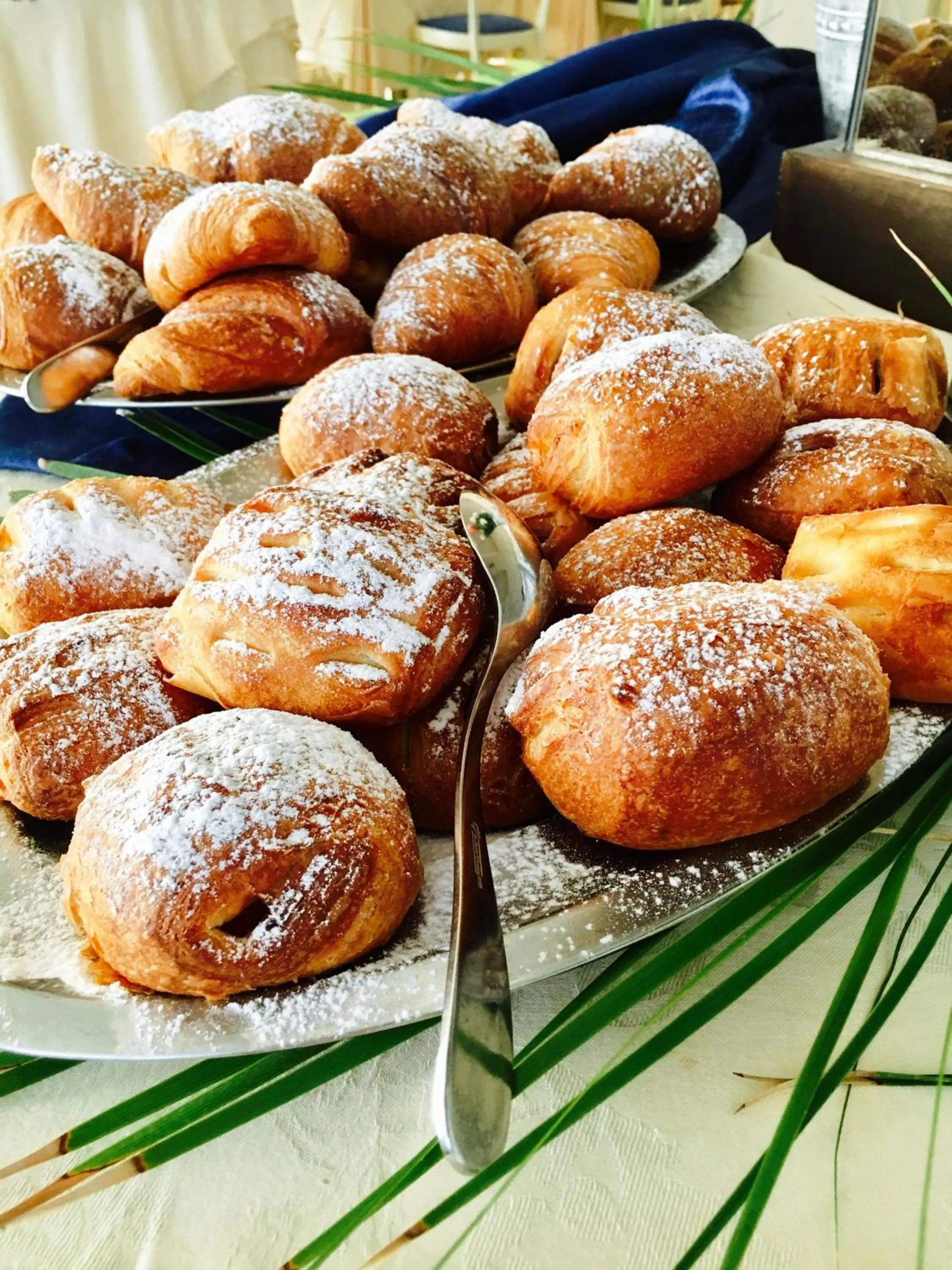 Restaurant/places to eat in Hotel De Amicis