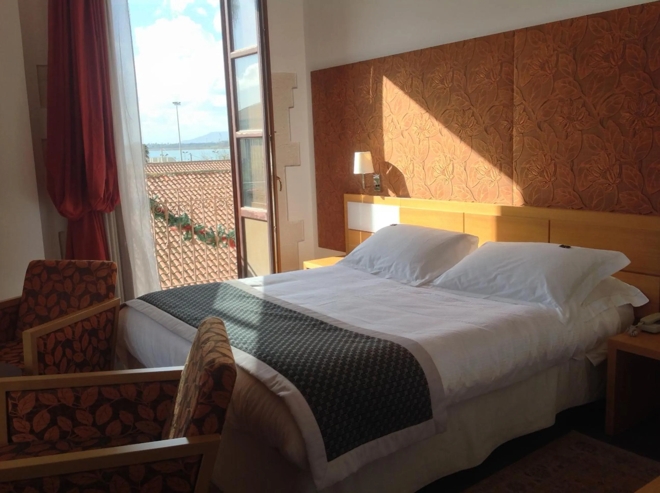 Photo of the whole room, Bed in Grande Albergo Alfeo
