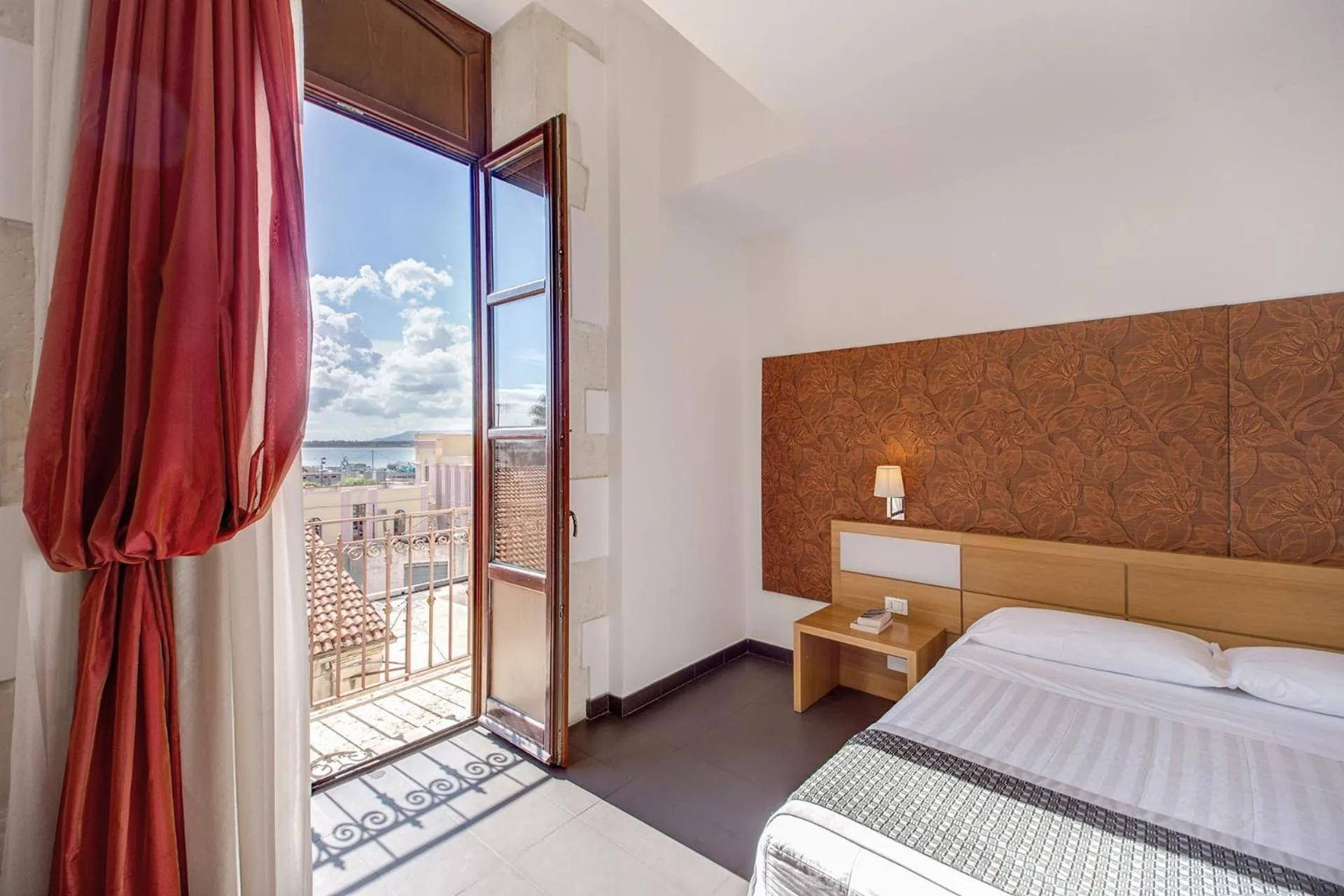 City view, Bed in Grande Albergo Alfeo