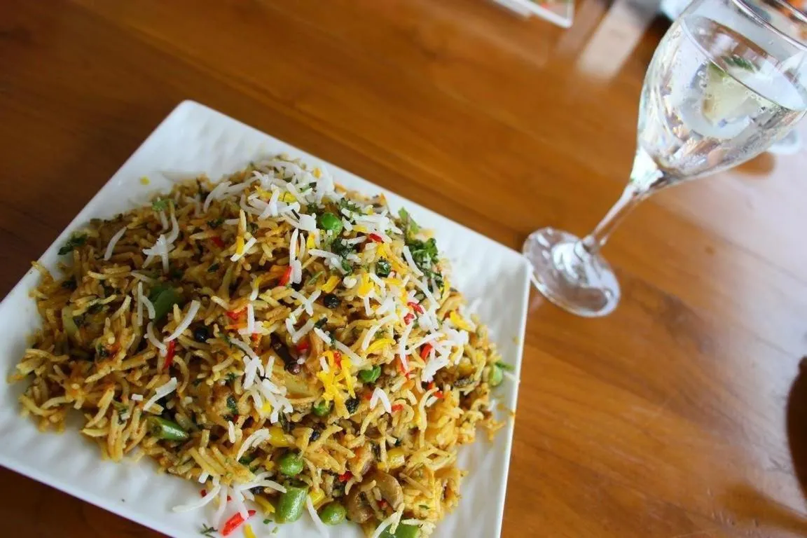 Parkside Nila Beach Resort