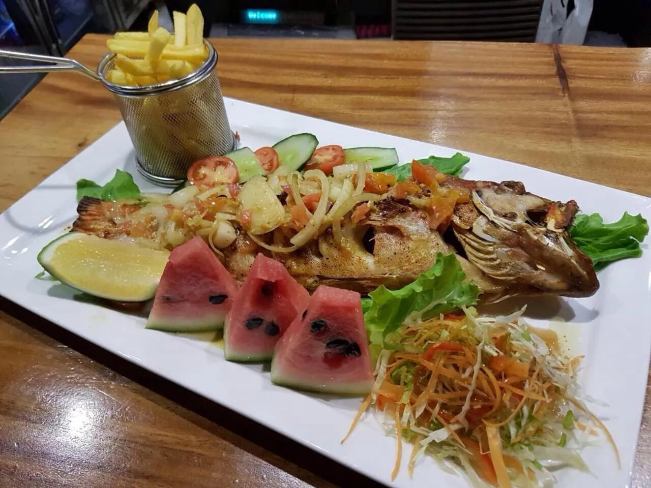 Dinner in Parkside Nila Beach Resort