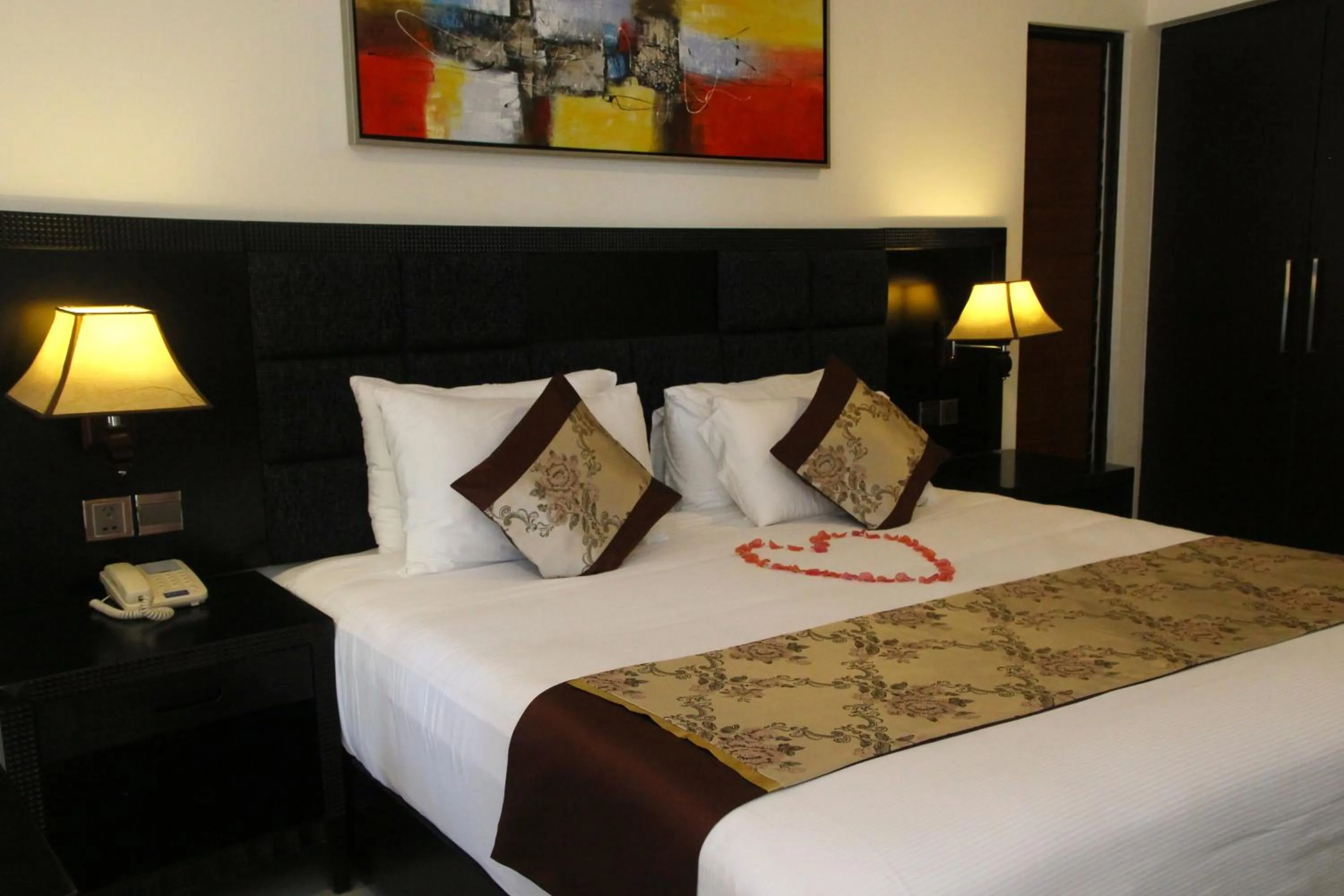 Bedroom, Bed in Parkside Nila Beach Resort