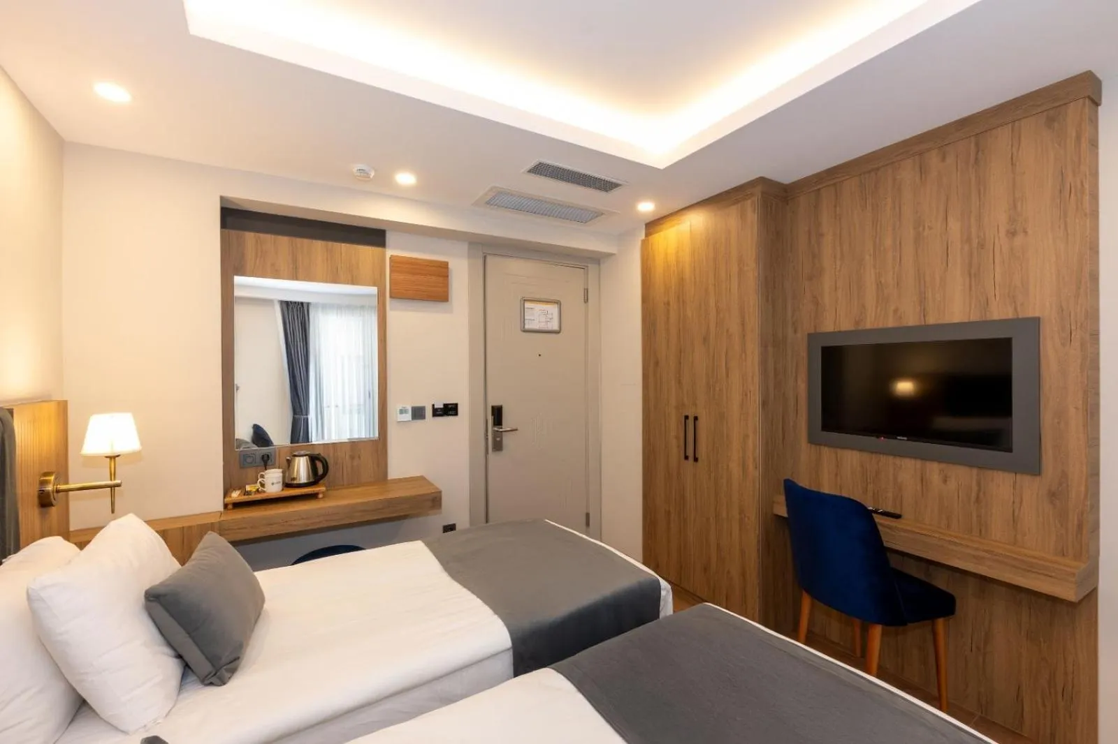 Photo of the whole room, Bed in Harmony Hotel Istanbul & SPA