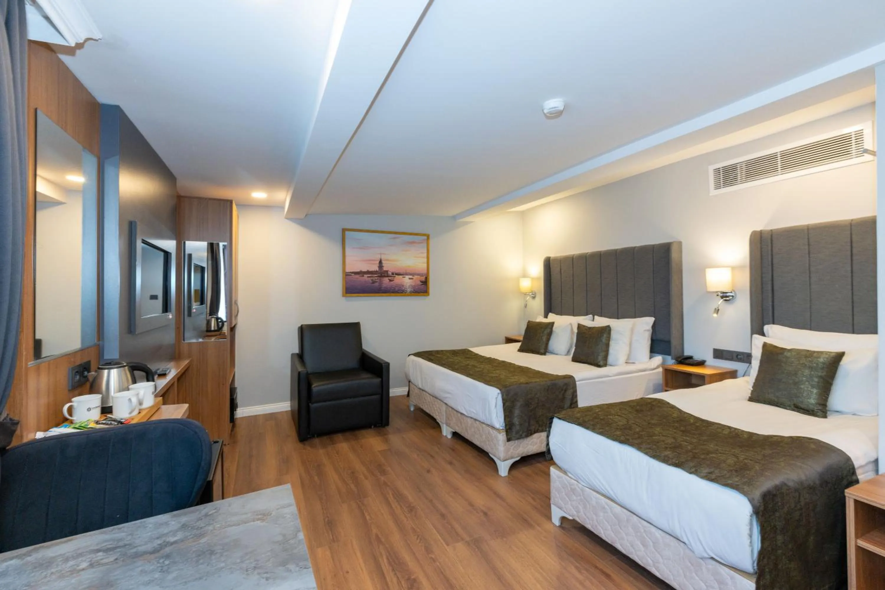 Photo of the whole room, Bed in Harmony Hotel Istanbul & SPA