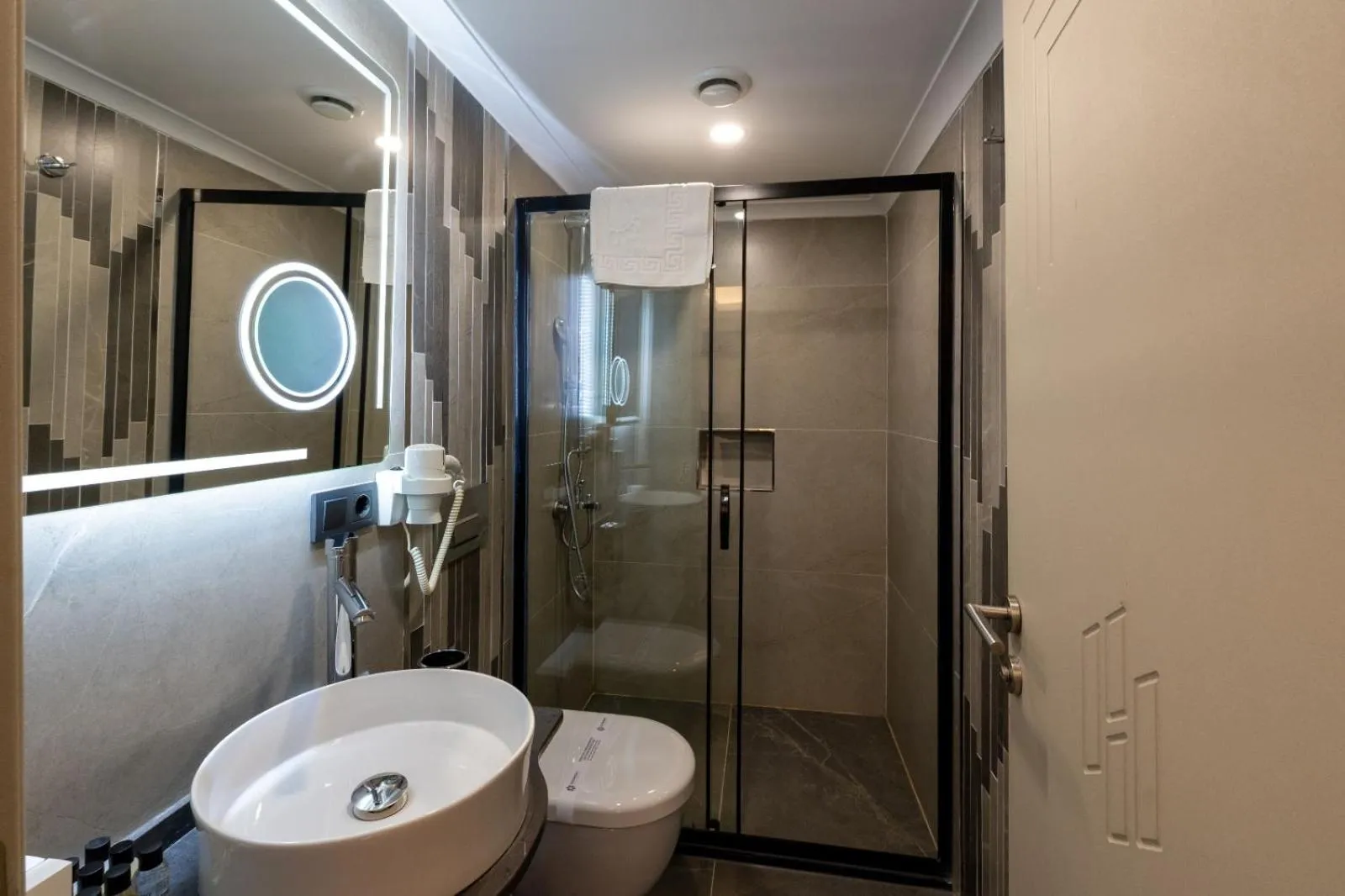 Bathroom in Harmony Hotel Istanbul & SPA