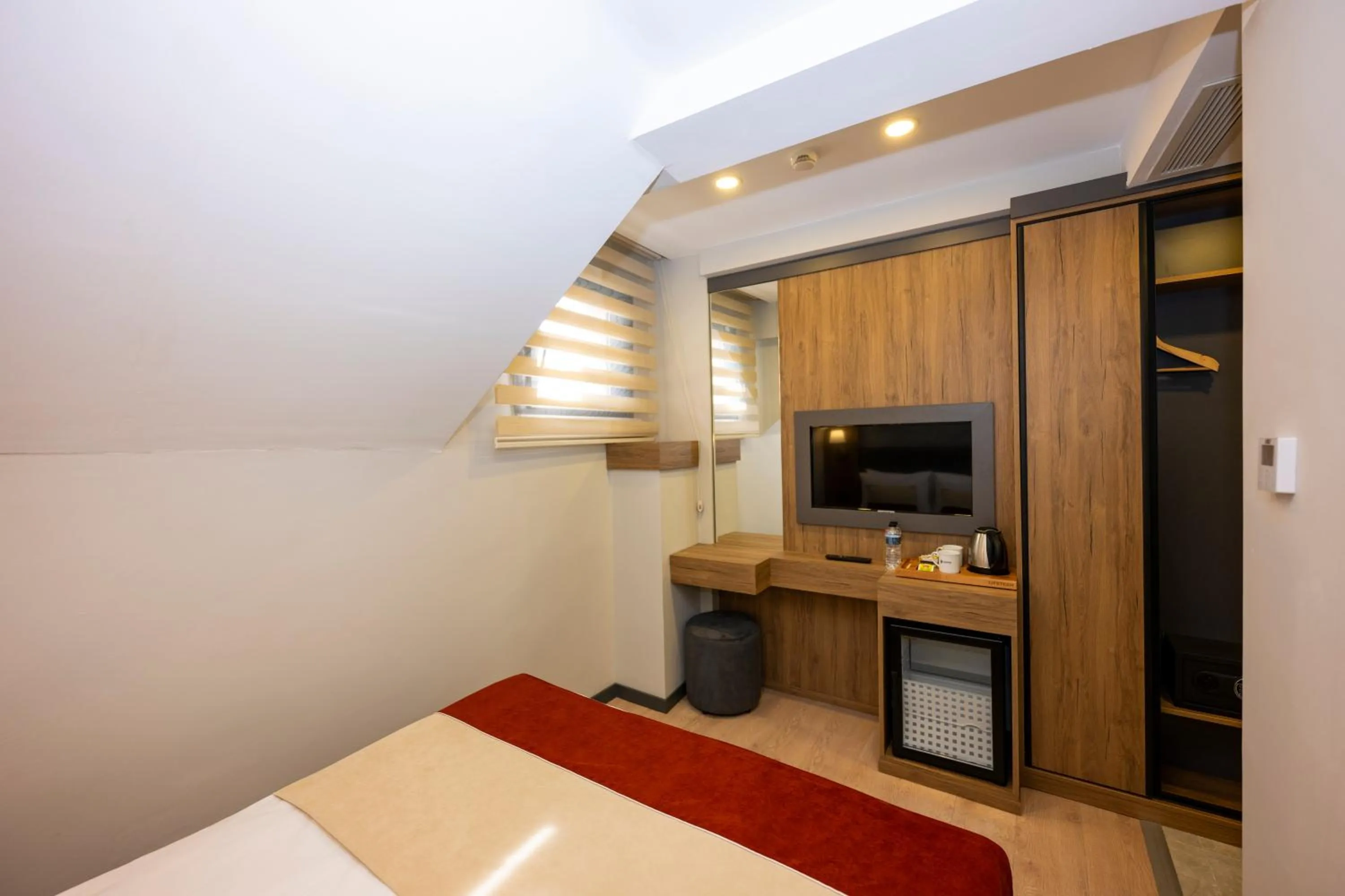 Photo of the whole room, Bed in Harmony Hotel Istanbul & SPA