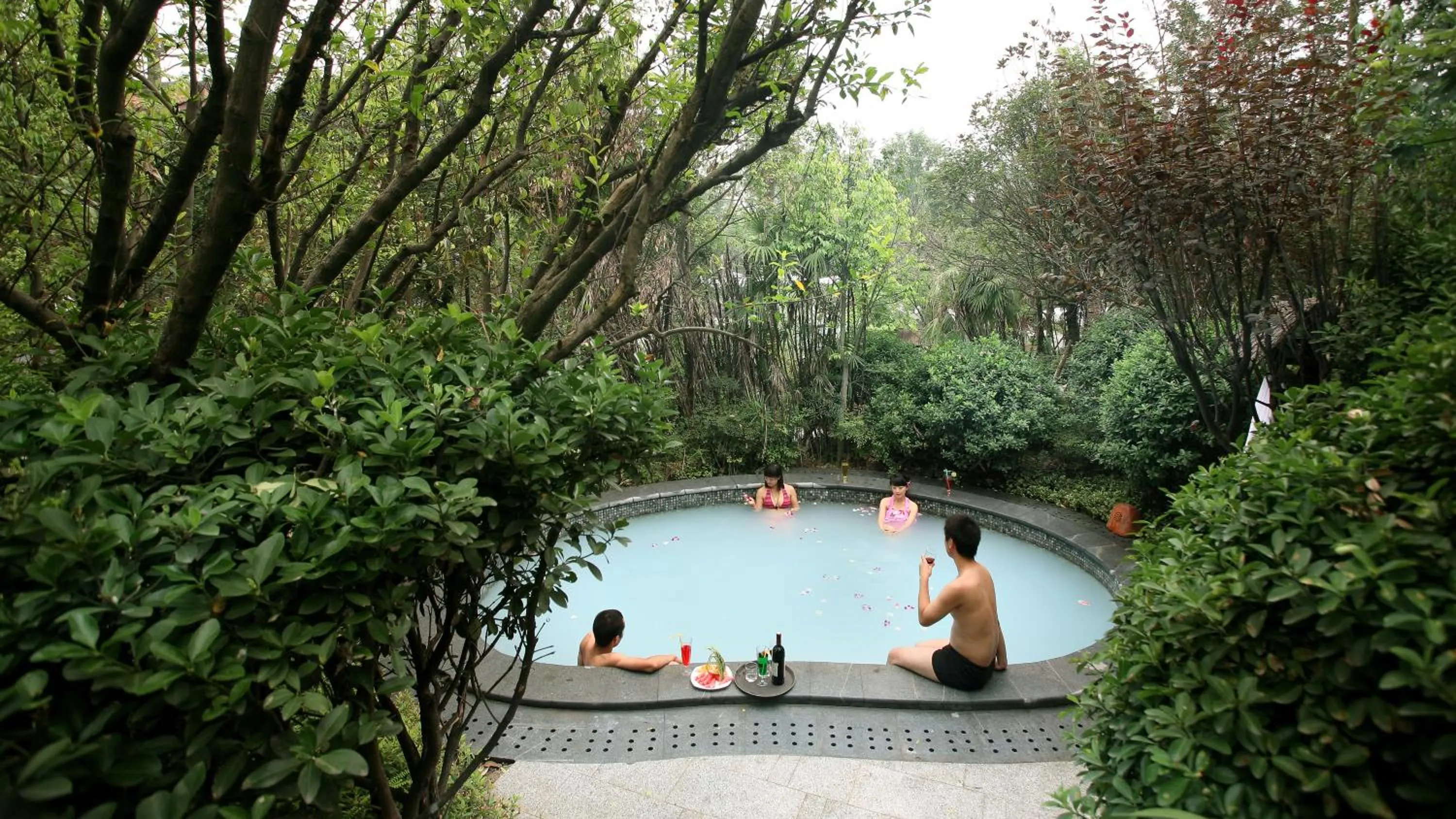Hot Spring Bath in Howard Johnson Conference Resort Chengdu