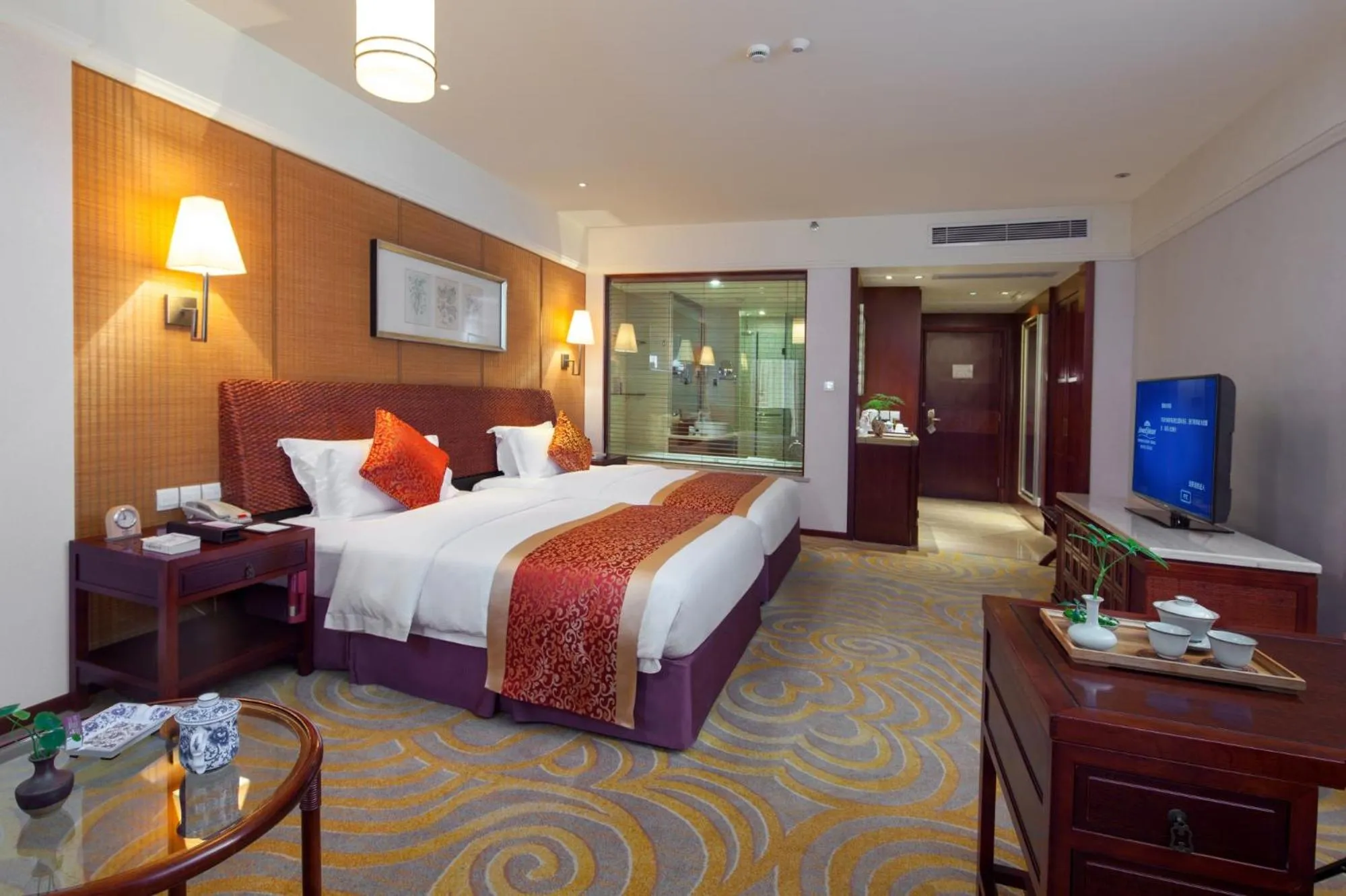Property building, Bed in Howard Johnson Conference Resort Chengdu