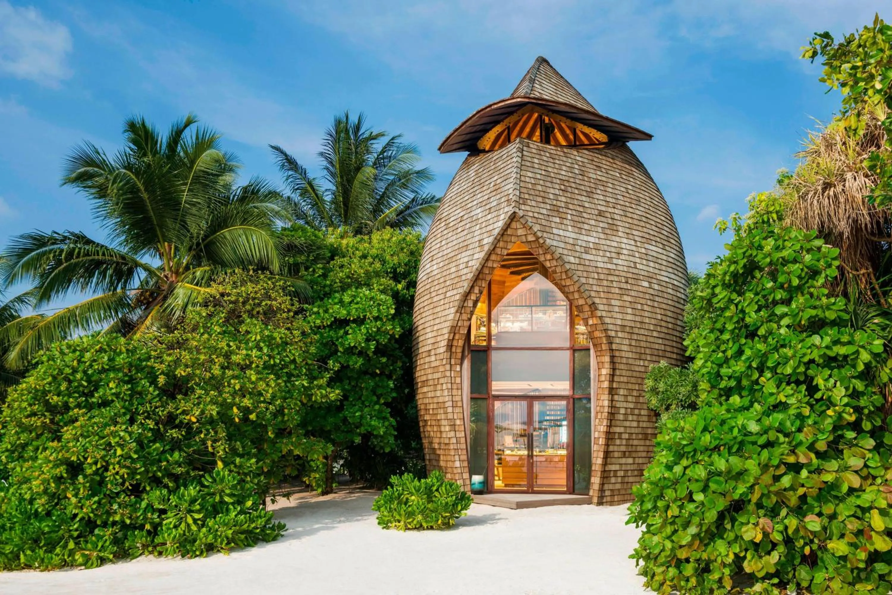 Property building in The St. Regis Maldives Vommuli Resort