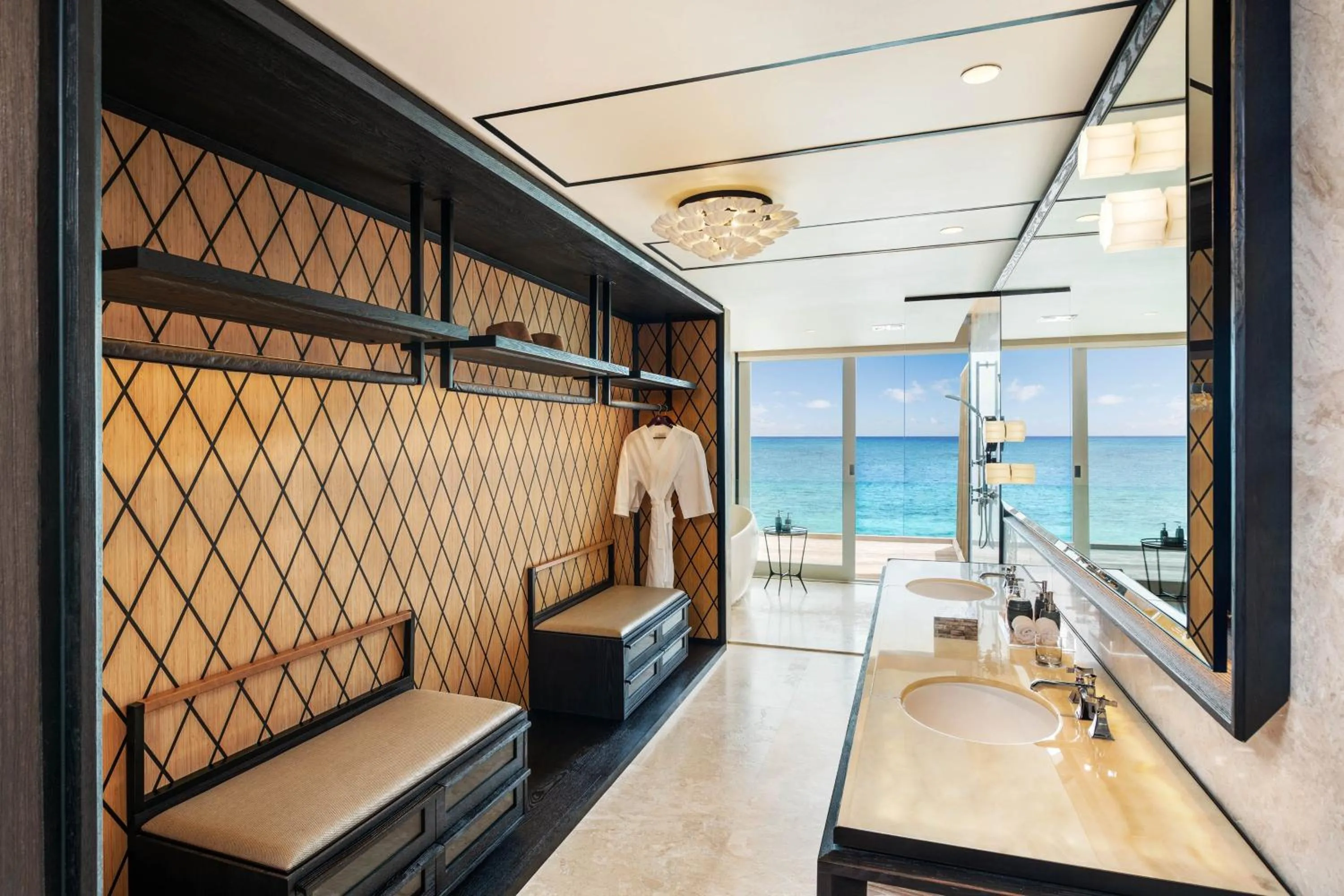 Bathroom in The St. Regis Maldives Vommuli Resort
