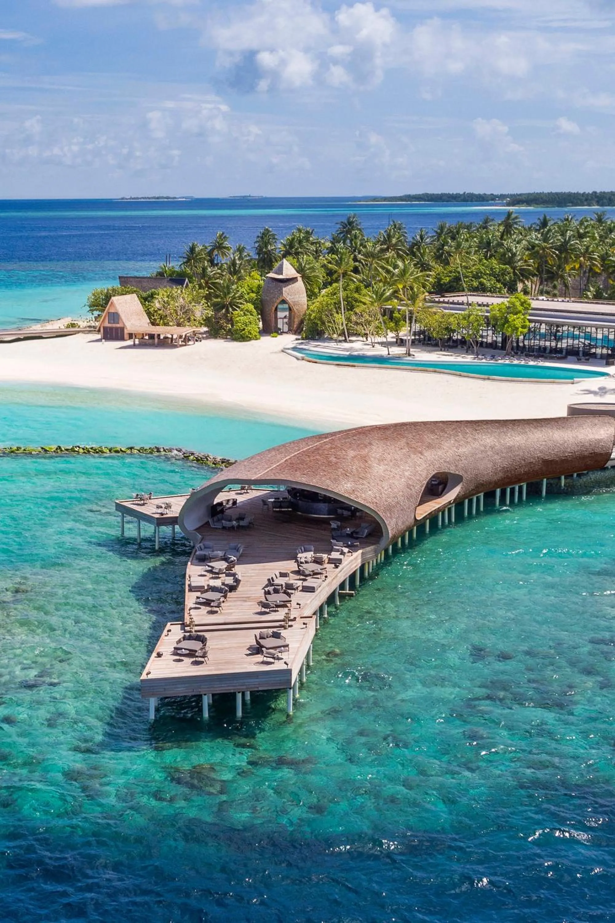 Lounge or bar in The St. Regis Maldives Vommuli Resort