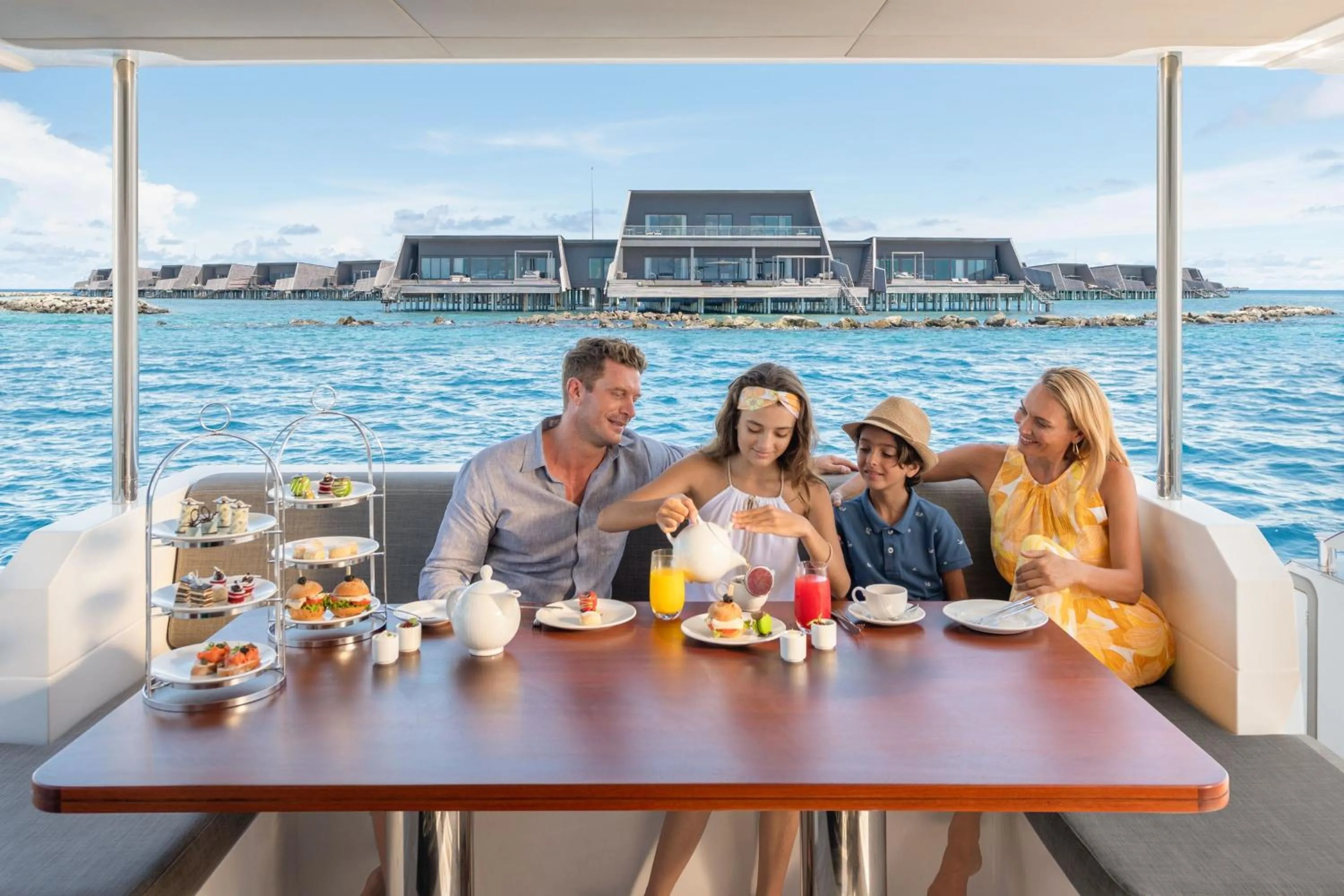 Restaurant/places to eat in The St. Regis Maldives Vommuli Resort