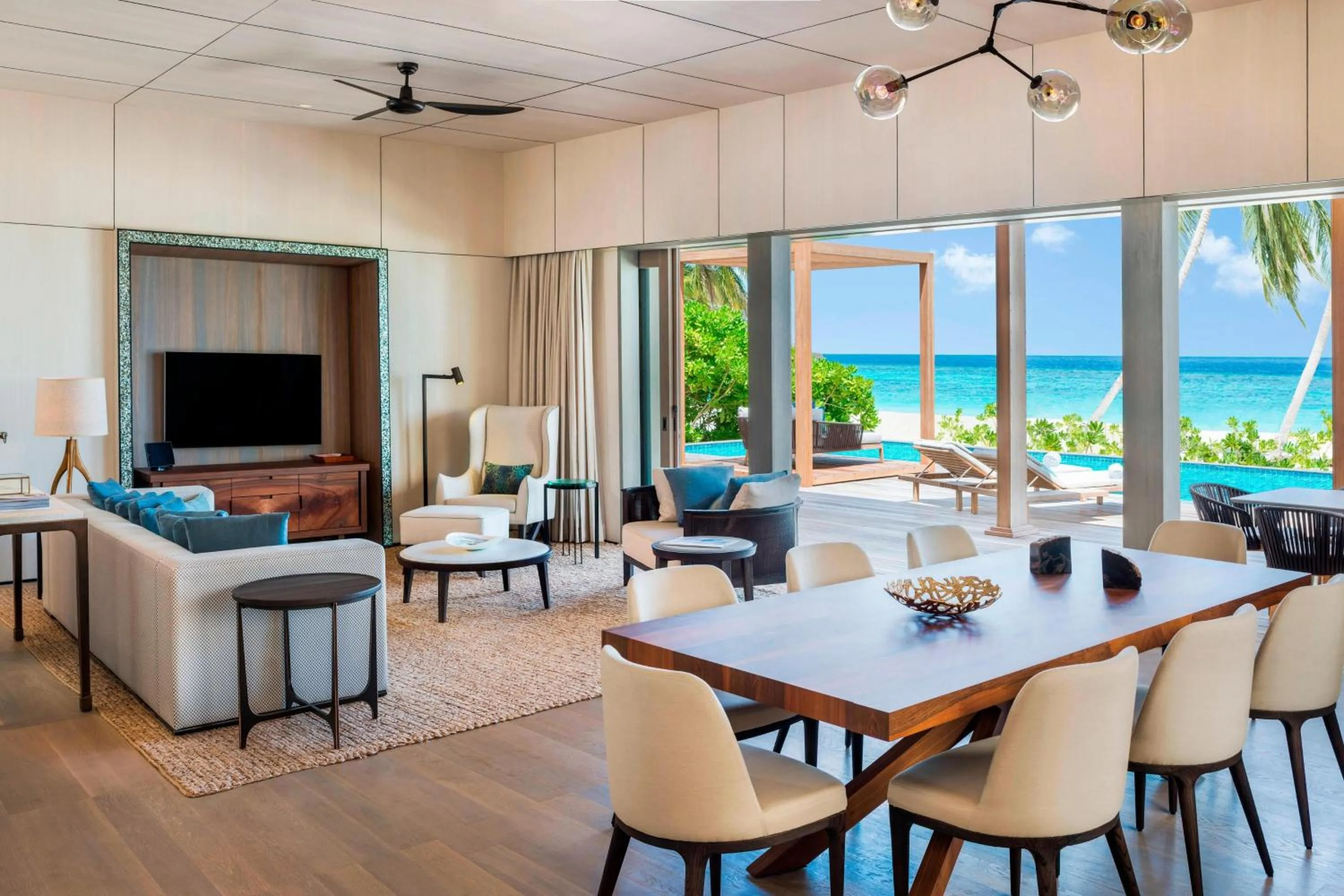Living room in The St. Regis Maldives Vommuli Resort