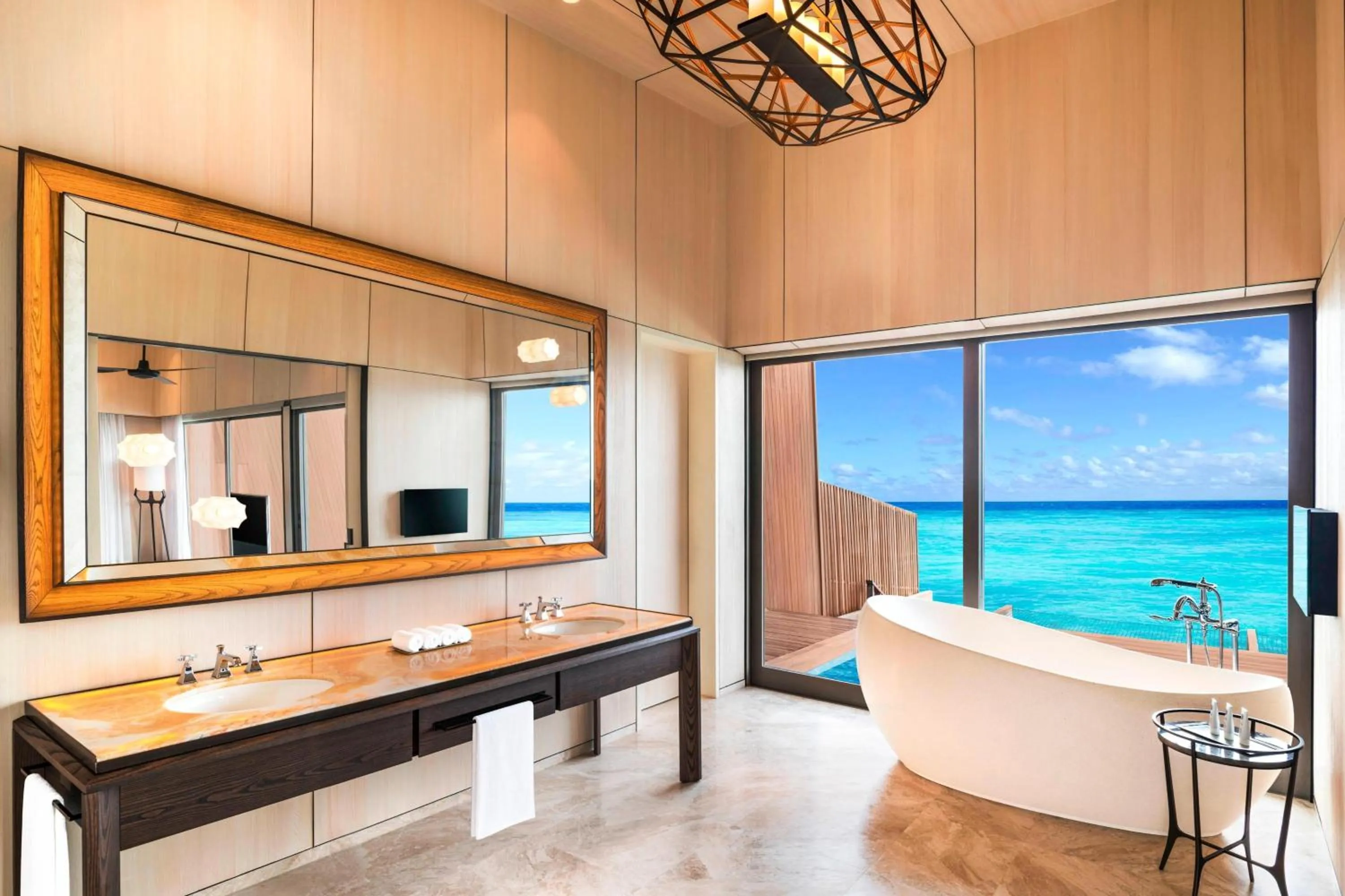Bathroom, Bed in The St. Regis Maldives Vommuli Resort