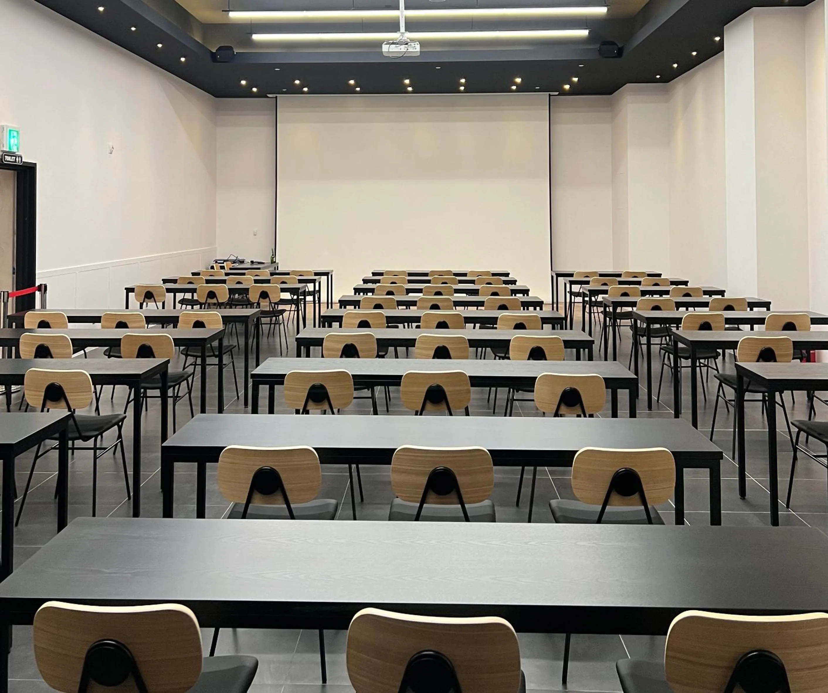 Gwangyang Lacky Hotel