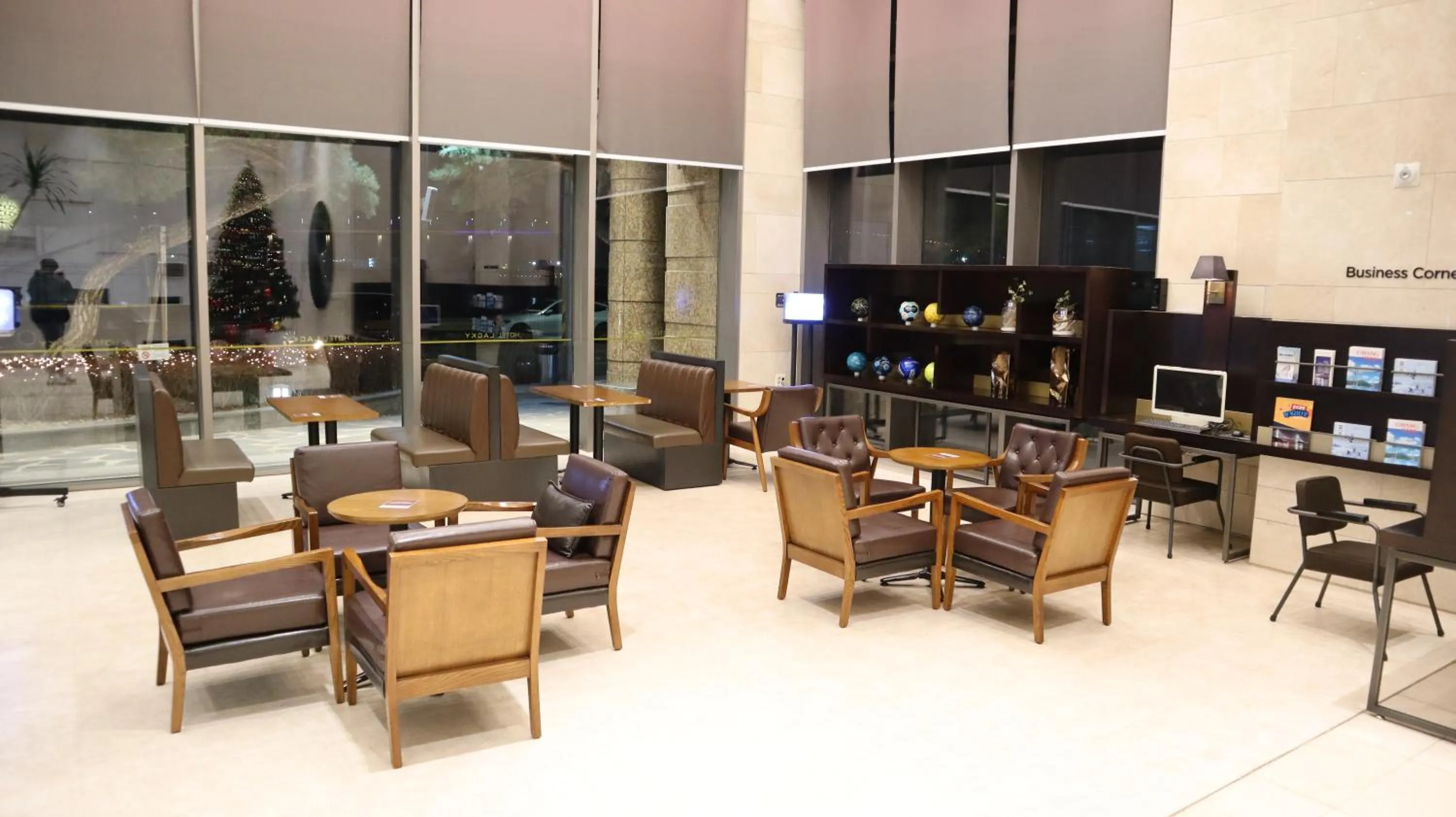 Gwangyang Lacky Hotel