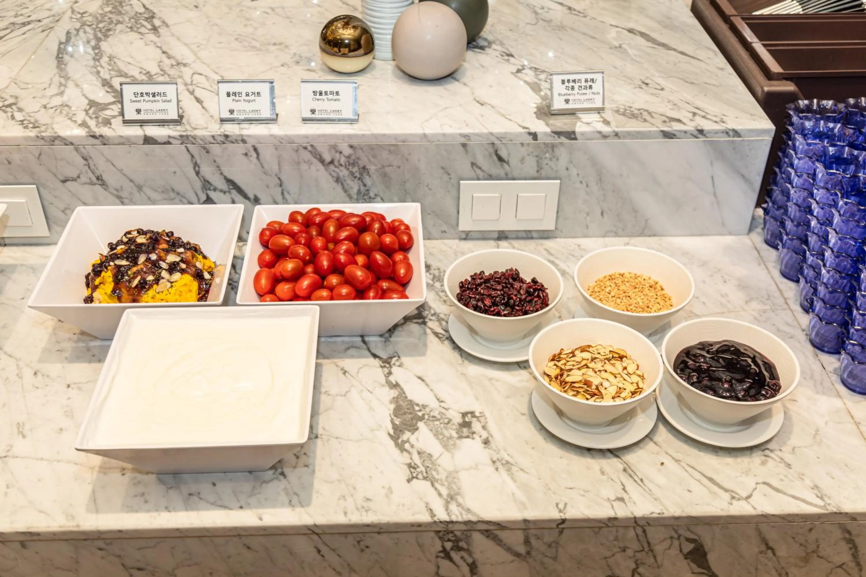 Buffet breakfast in Gwangyang Lacky Hotel