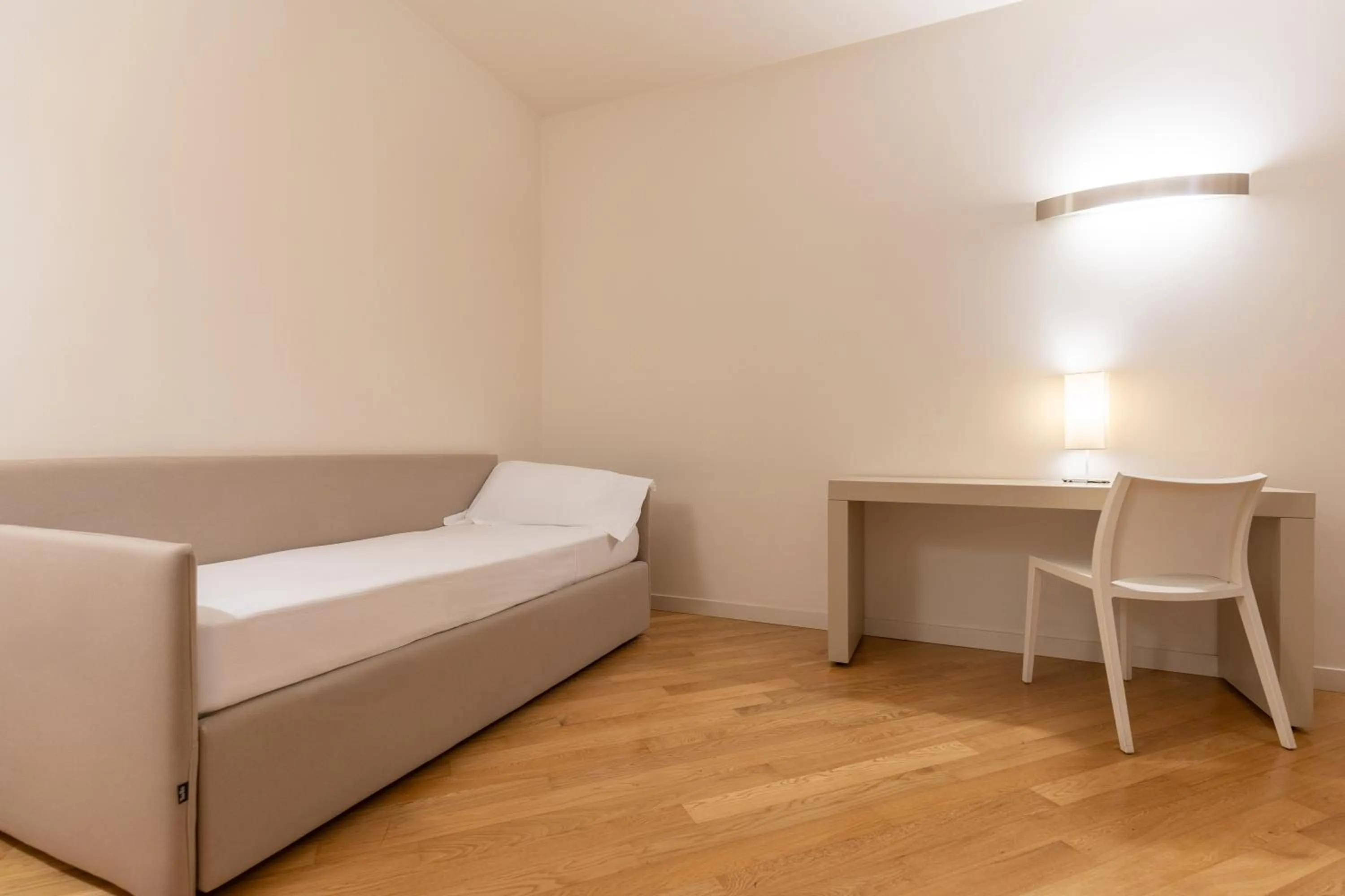 Bedroom, Bed in Home 15 Residence Hotel