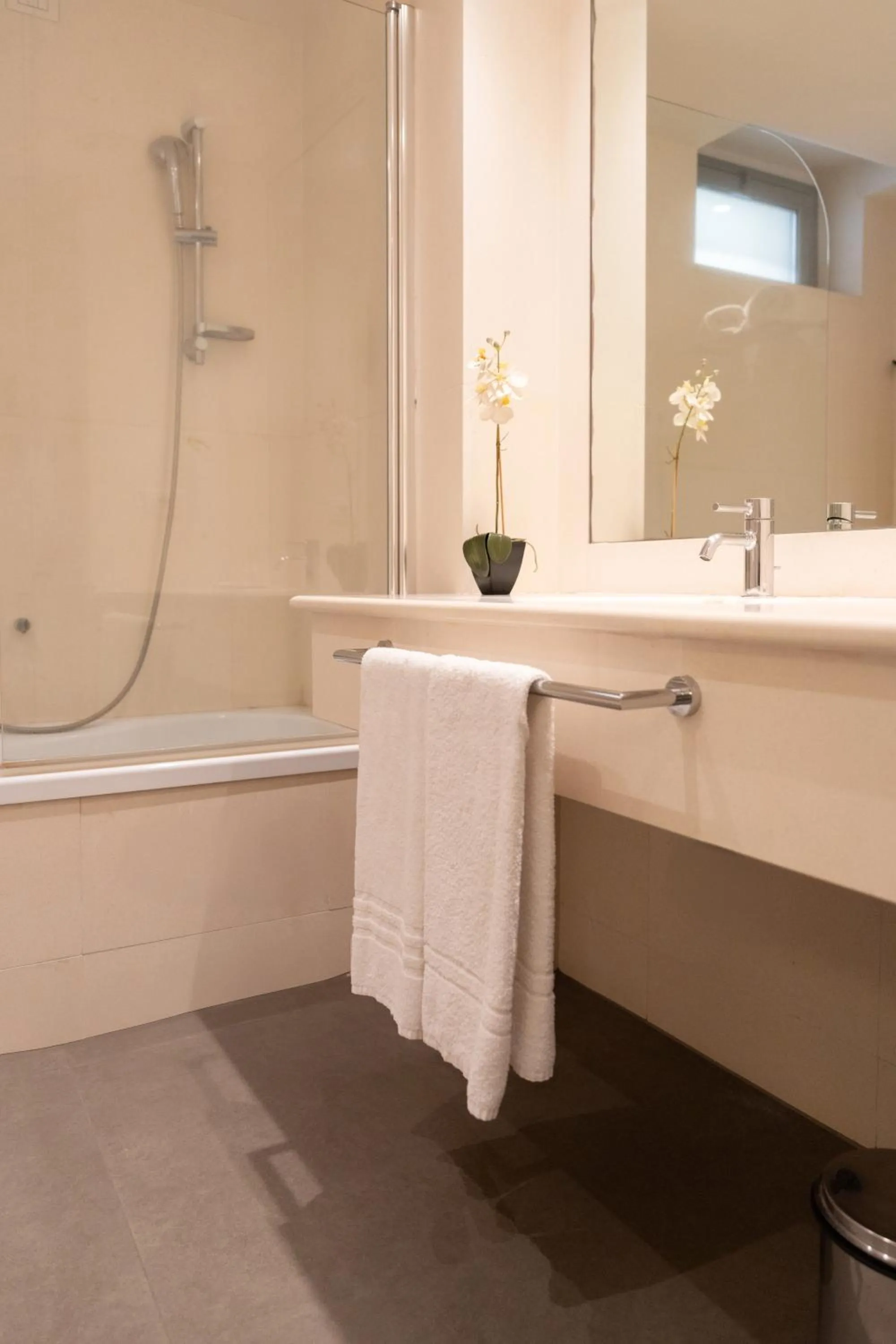 Bathroom in Home 15 Residence Hotel