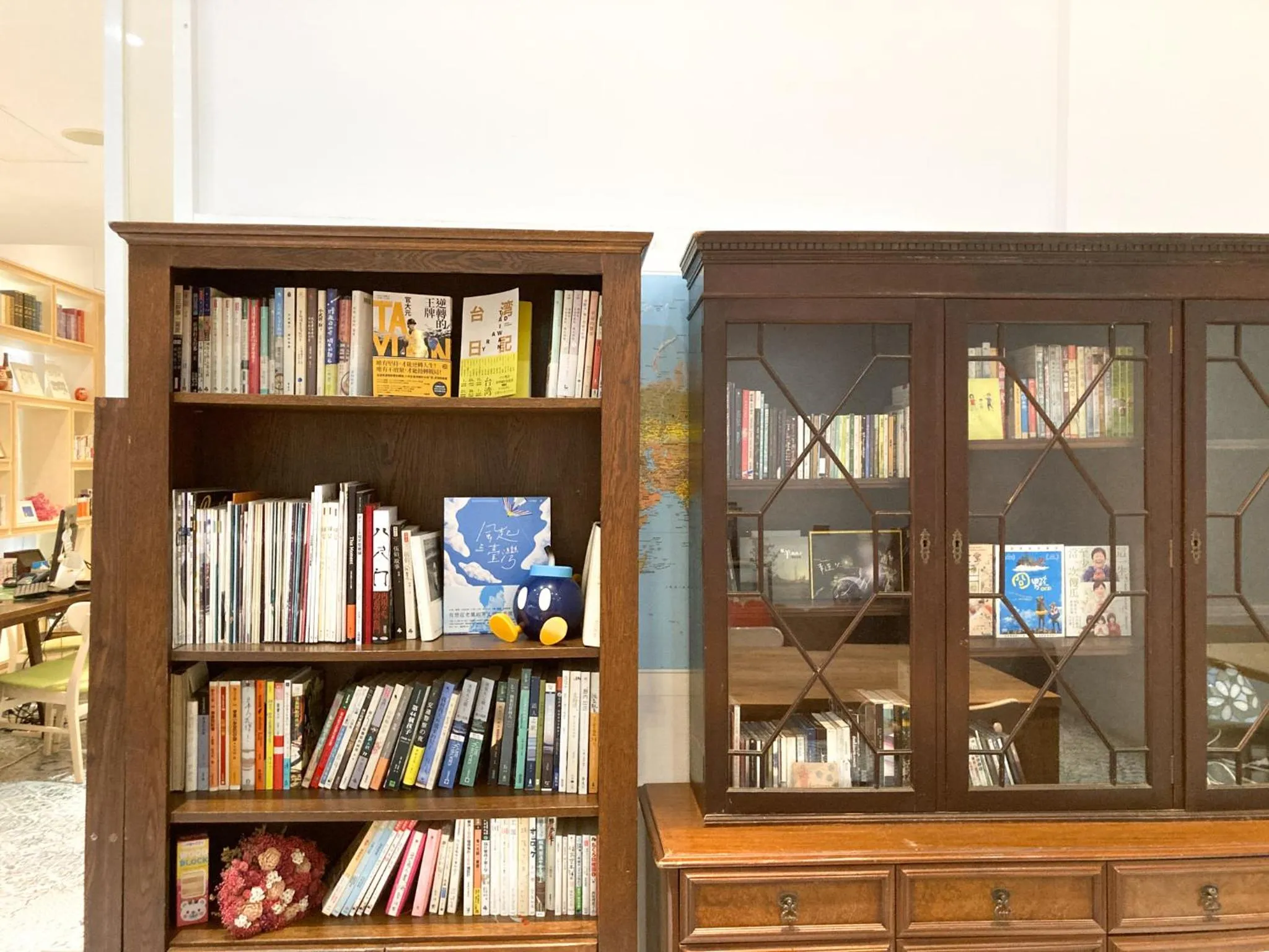 Living room in 4Plus Hostel