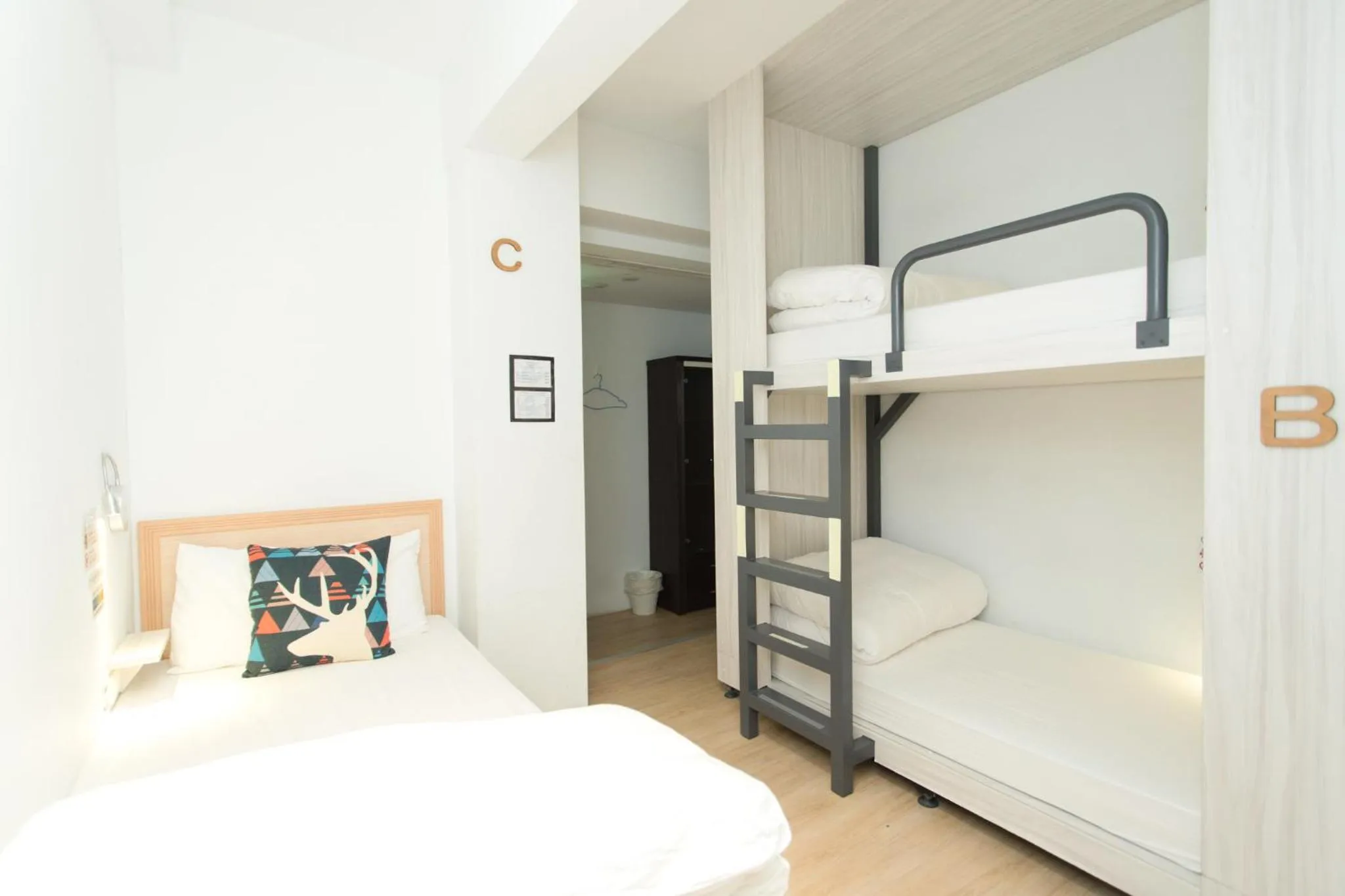 Photo of the whole room, Bed in 4Plus Hostel